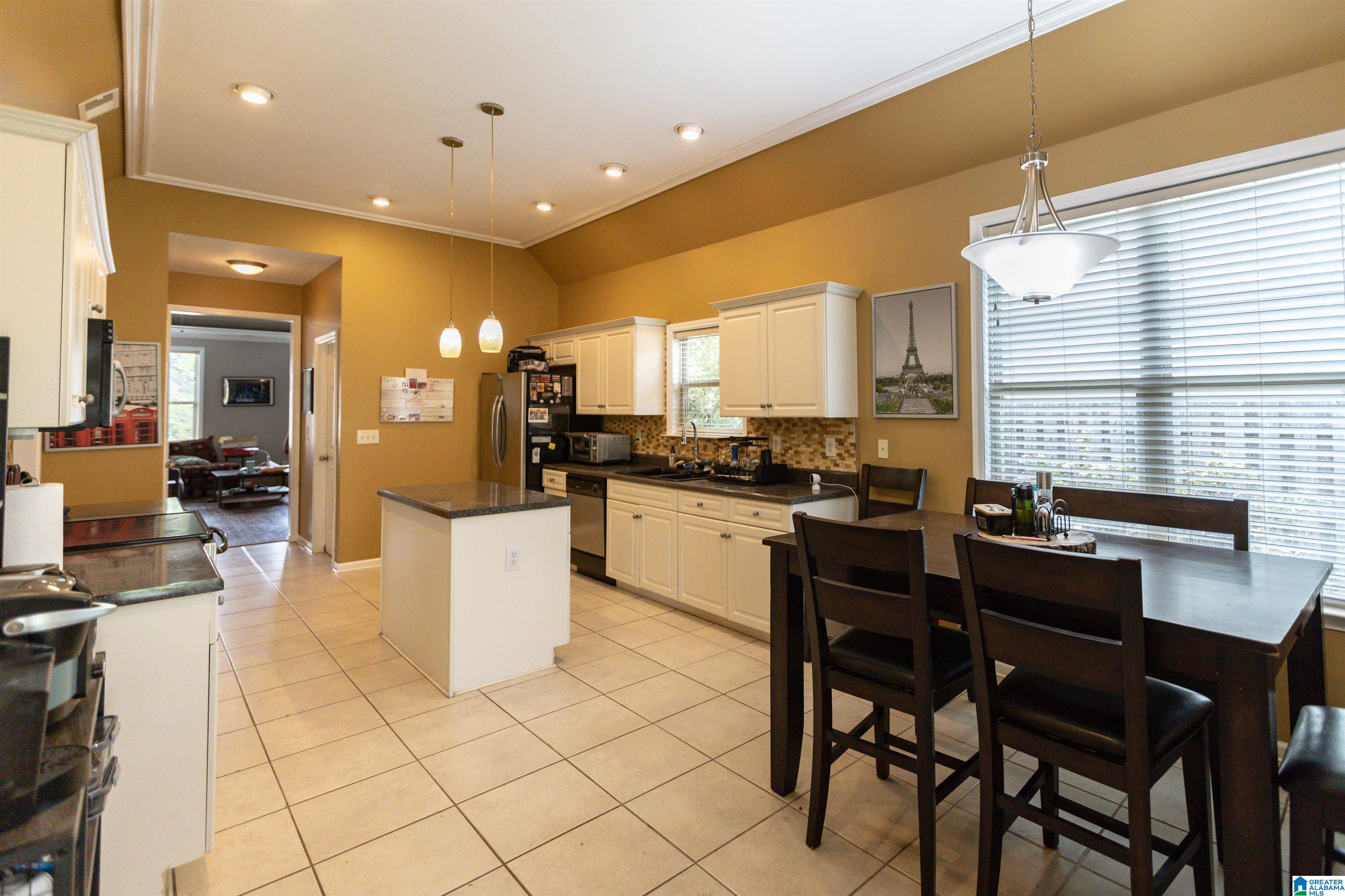 3rd image of 1011 Riviera Dr, Calera, AL 35040 | MLS# 21462118