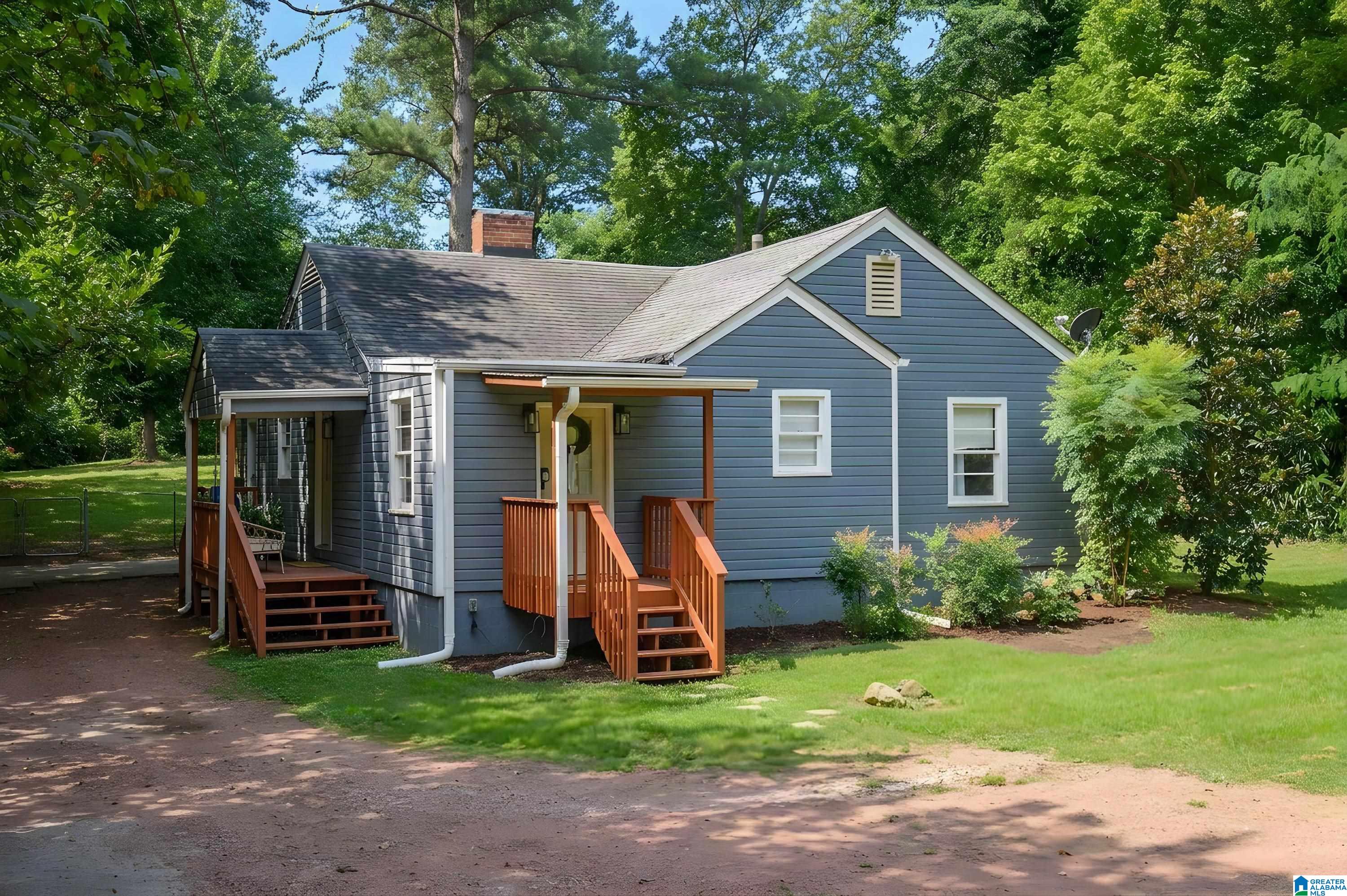 Photo 1 of Single family home for sale at 2112 Lester Ln, Hoover, AL 35226 | MLS# 21462139 | Listing updated on 2026-09-16
