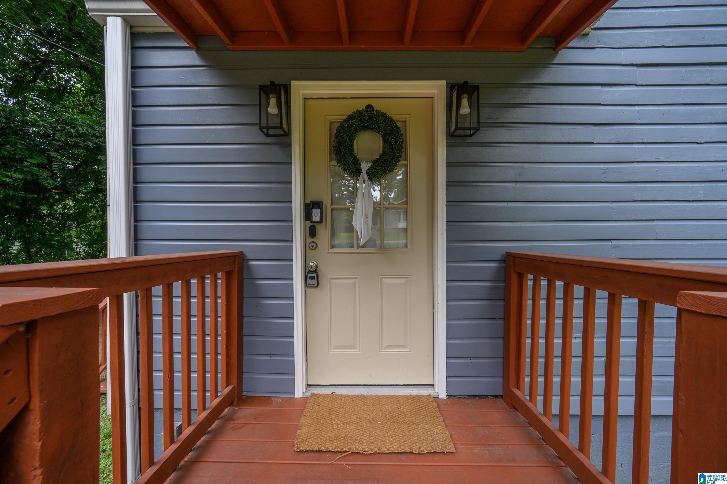 Photo 4 of Single family home for sale at 2112 Lester Ln, Hoover, AL 35226 | MLS# 21462139 | Listing updated on 2026-09-16