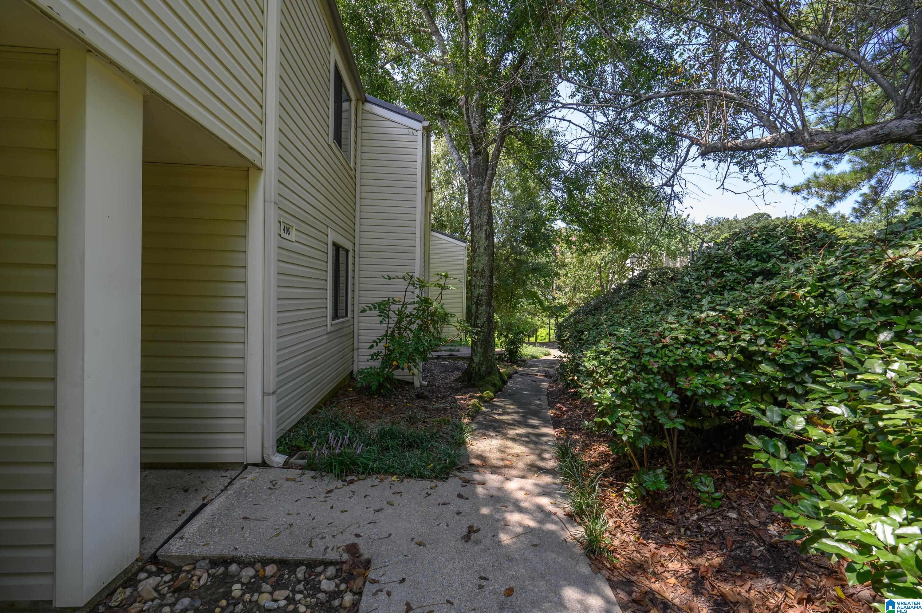 Photo 3 of Condo for sale at 405 Running Brk Rd #405, Hoover, AL 35226 | MLS# 21462183 | Listing updated on 2026-08-14