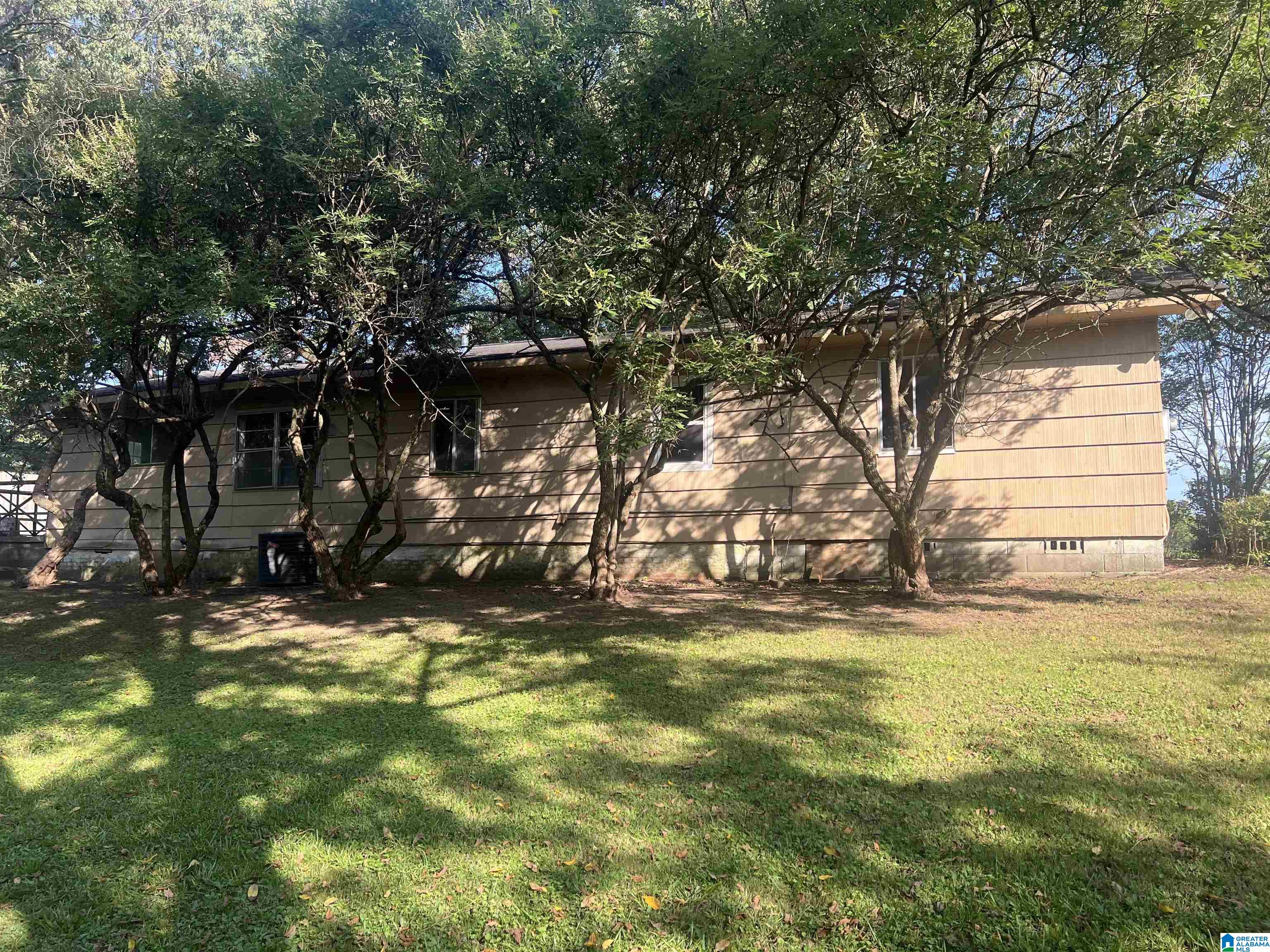 Photo 3 of Single family home for sale at 136 Mobile Ave, Trussville, AL 35173 | MLS# 21462215 | Listing updated on 2026-08-18