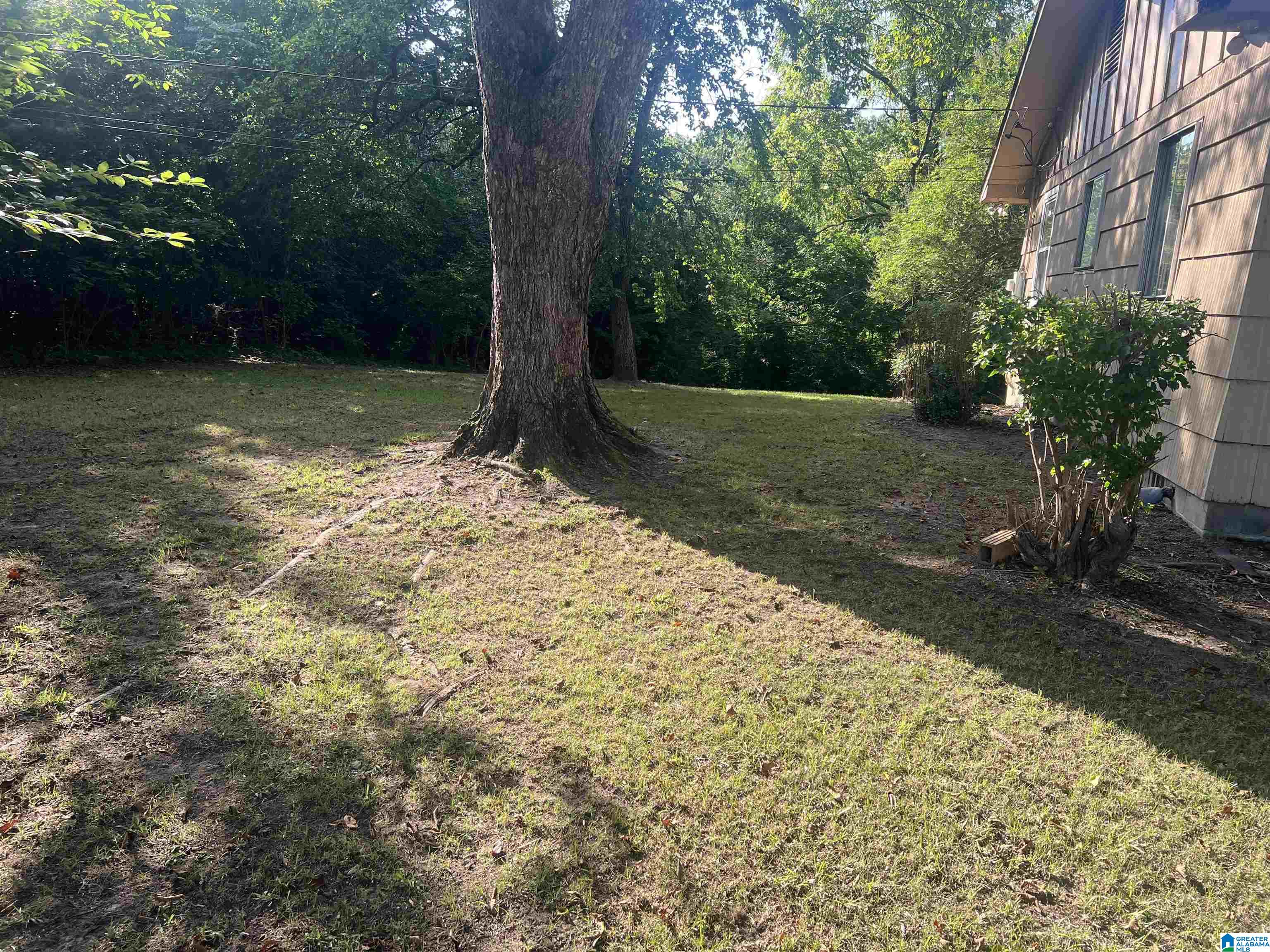 Photo 4 of Single family home for sale at 136 Mobile Ave, Trussville, AL 35173 | MLS# 21462215 | Listing updated on 2026-08-18