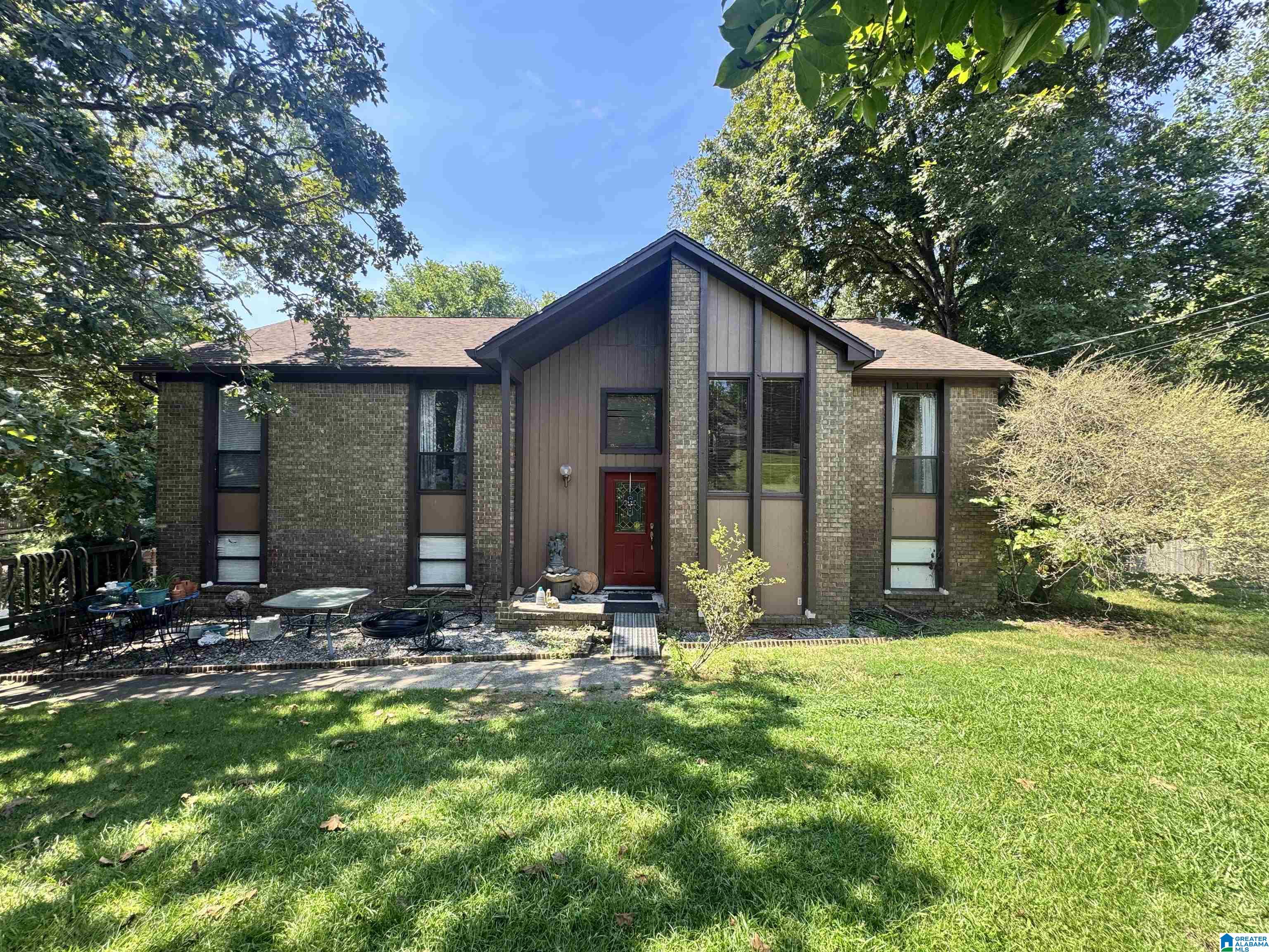 1st image of 545 Southern Hills Dr, Calera, AL 35040 | MLS# 21462228