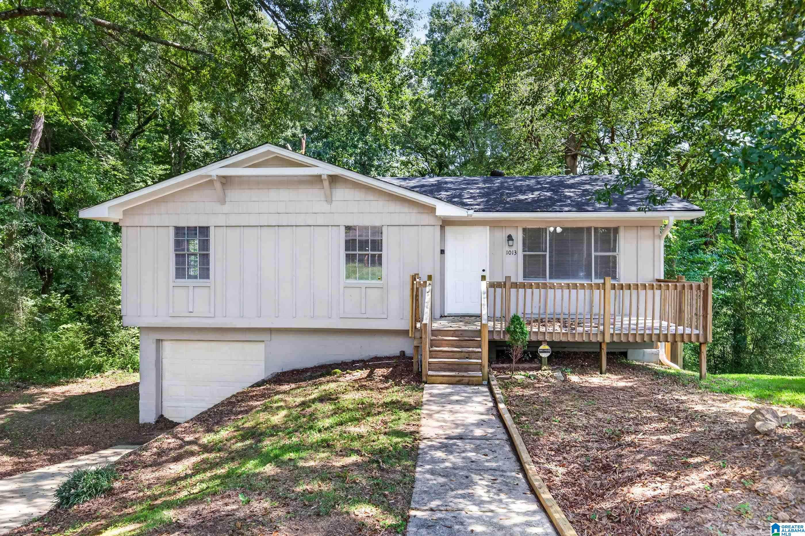 Photo 1 of Sale Pending at 1013 Sandybrook Cir, Birmingham, AL 35214 | MLS# 21462238 | Listing updated on 2026-08-19