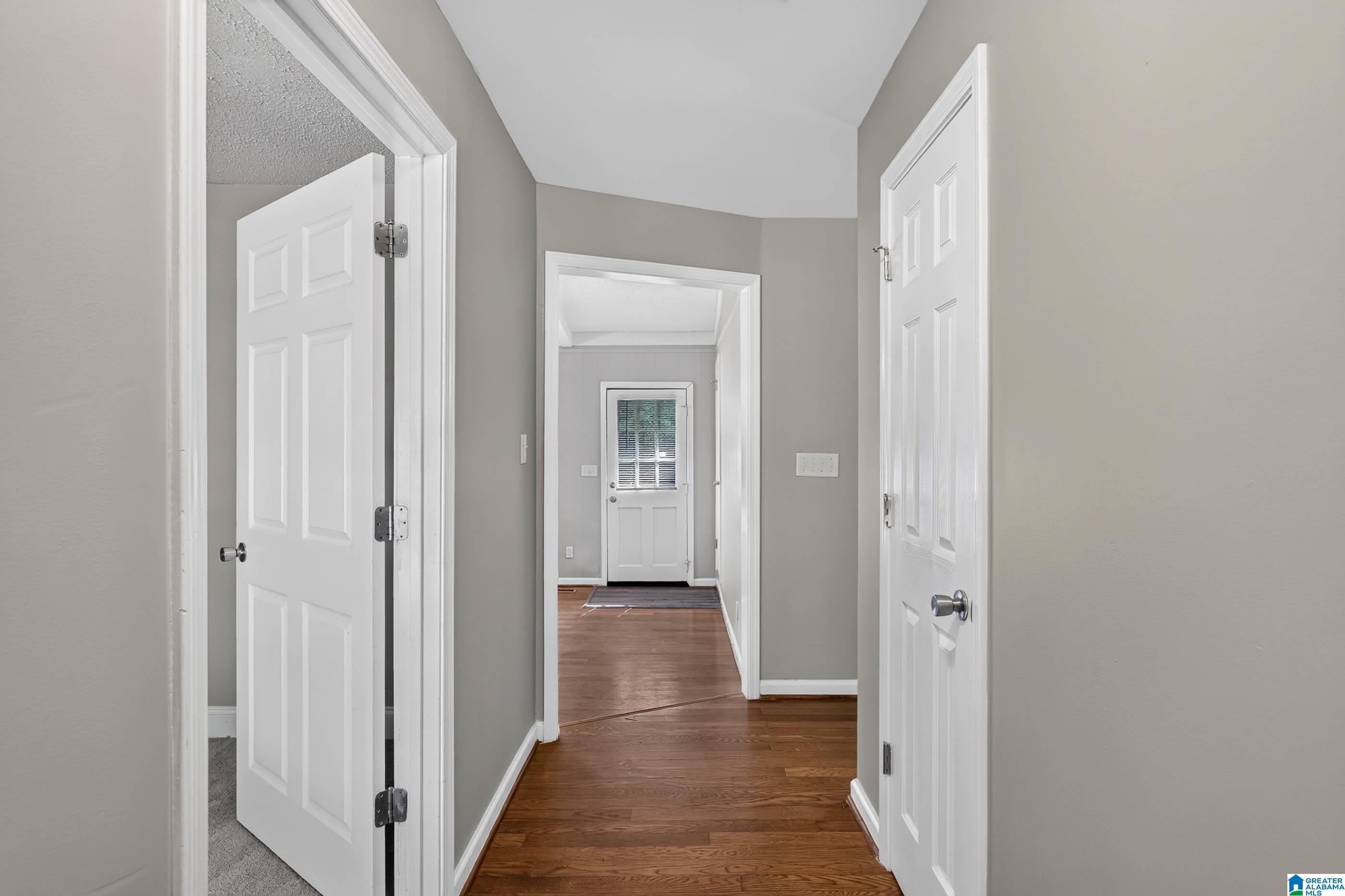 Photo 3 of Sale Pending at 1629 English Knoll Ln, Birmingham, AL 35235 | MLS# 21462240 | Listing updated on 2026-09-18