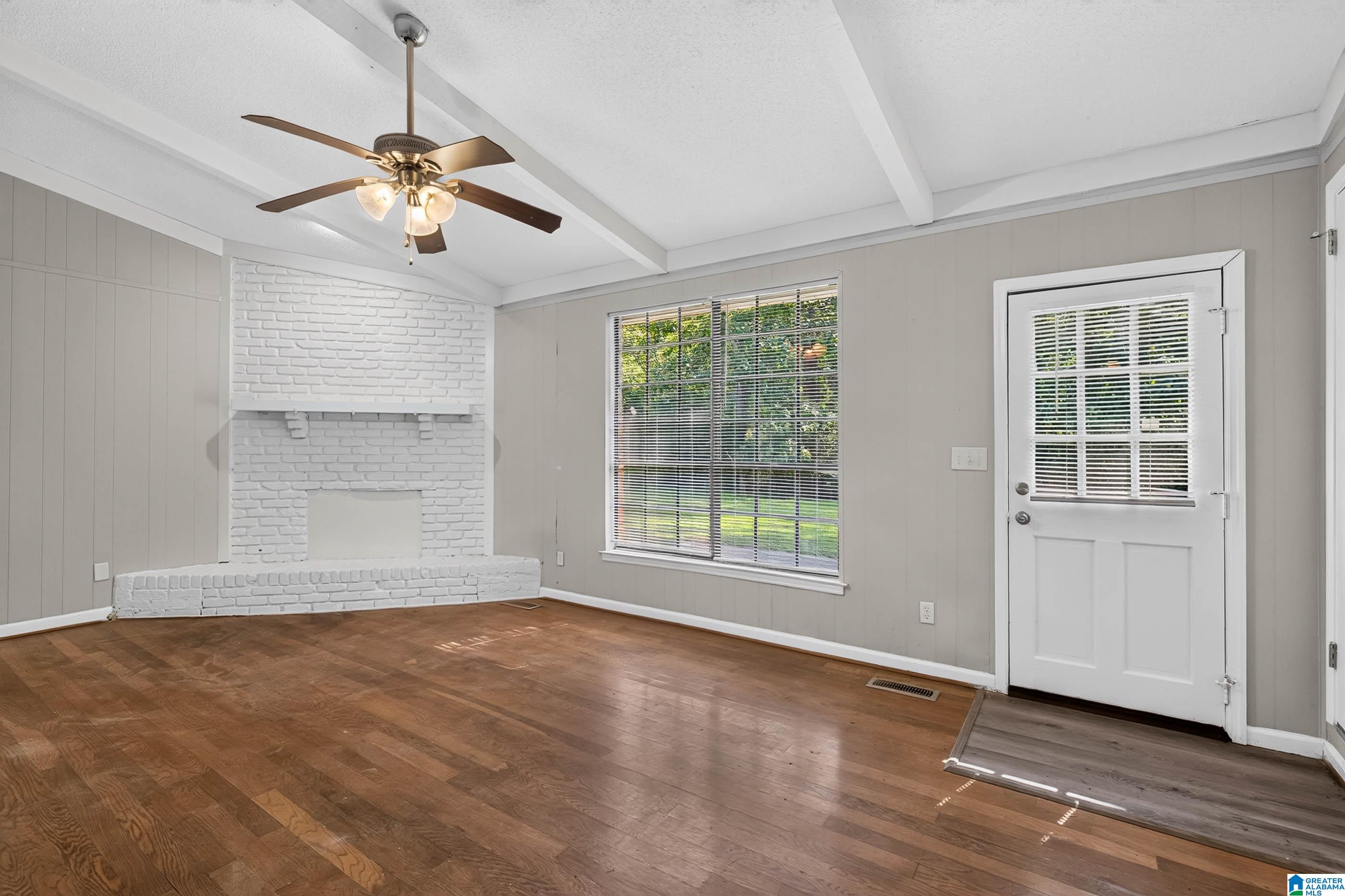 Photo 3 of Sale Pending at 1629 English Knoll Ln, Birmingham, AL 35235 | MLS# 21462240 | Listing updated on 2026-09-18