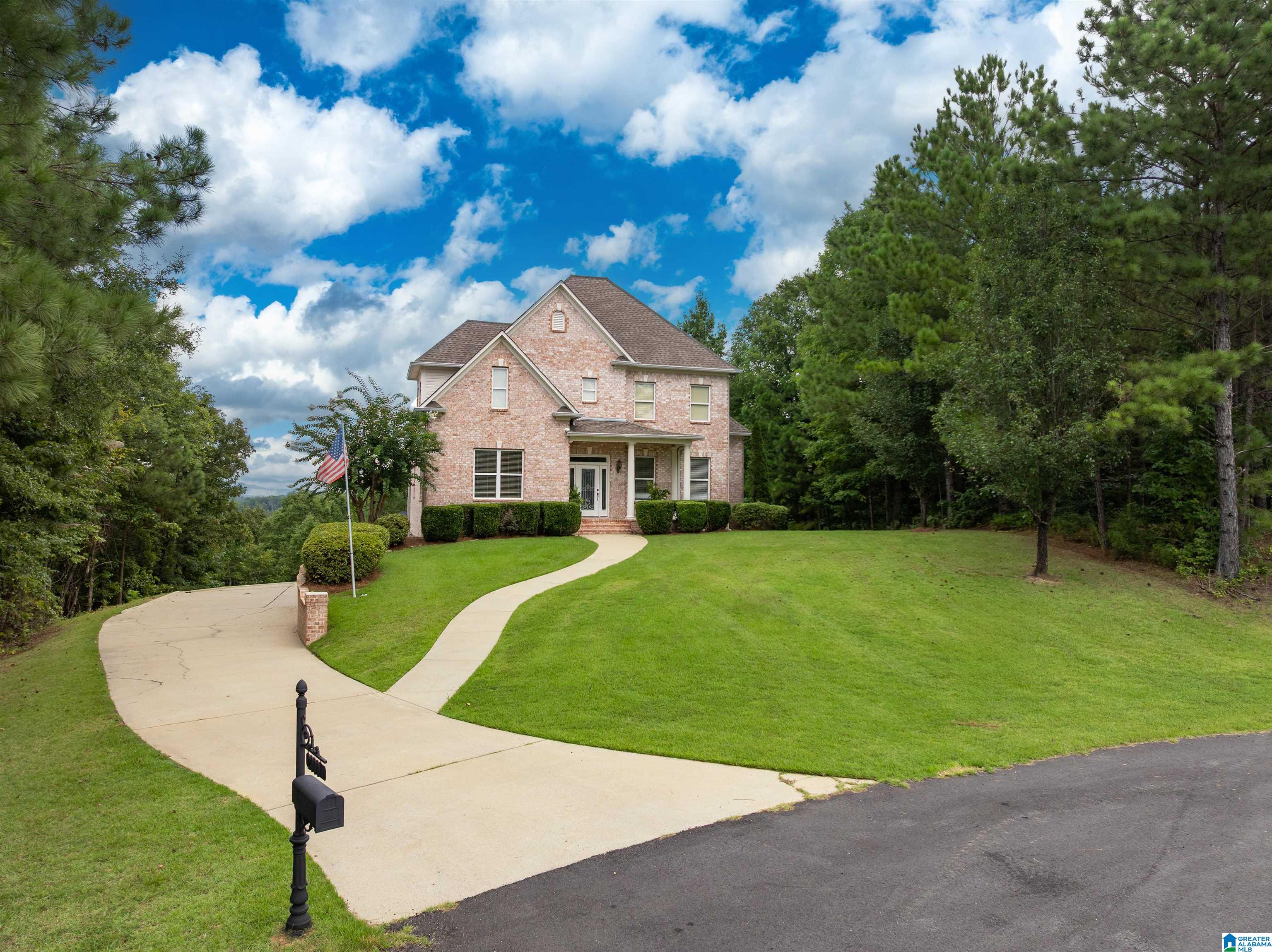 Photo 3 of Single family home for sale at 2000 Shadow Oaks Cir, Wilsonville, AL 35186 | MLS# 21462258 | Listing updated on 2026-09-17