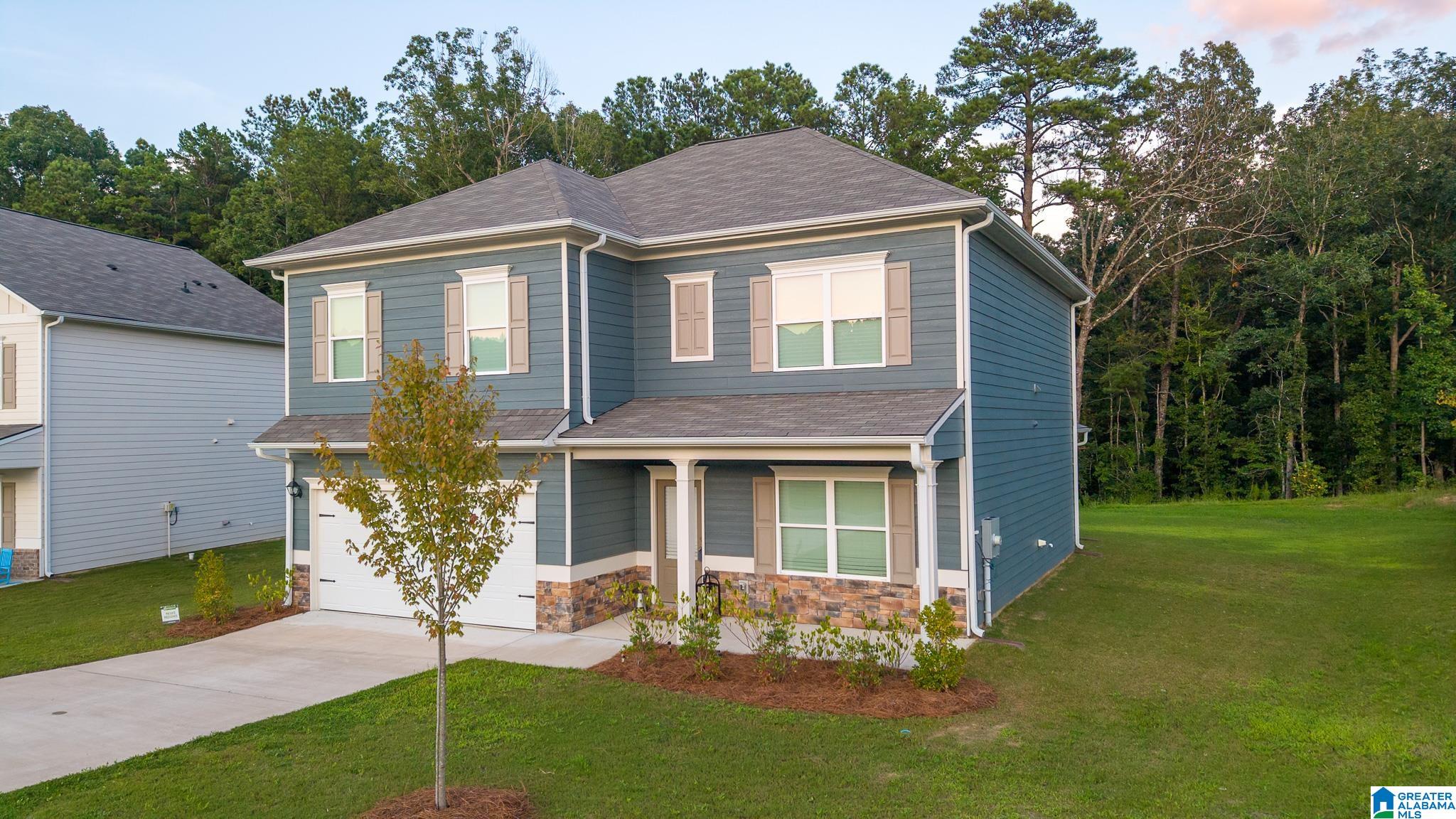 Photo 3 of Single family home for sale at 560 Ridge Cir, Odenville, AL 35120 | MLS# 21462260 | Listing updated on 2026-08-15