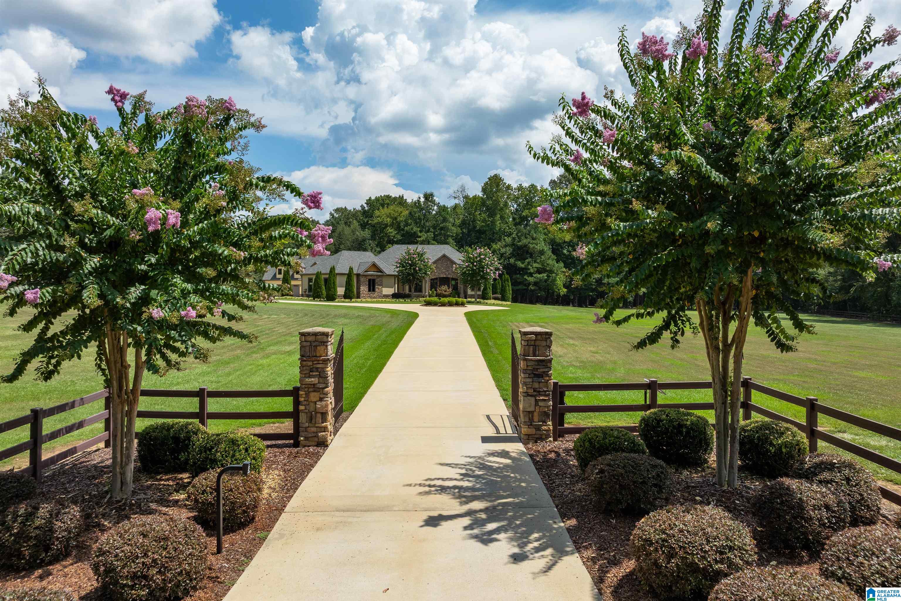 Photo 3 of Sale Pending at 6300 Pocahontas Rd, Bessemer, AL 35022 | MLS# 21462261 | Listing updated on 2026-08-25