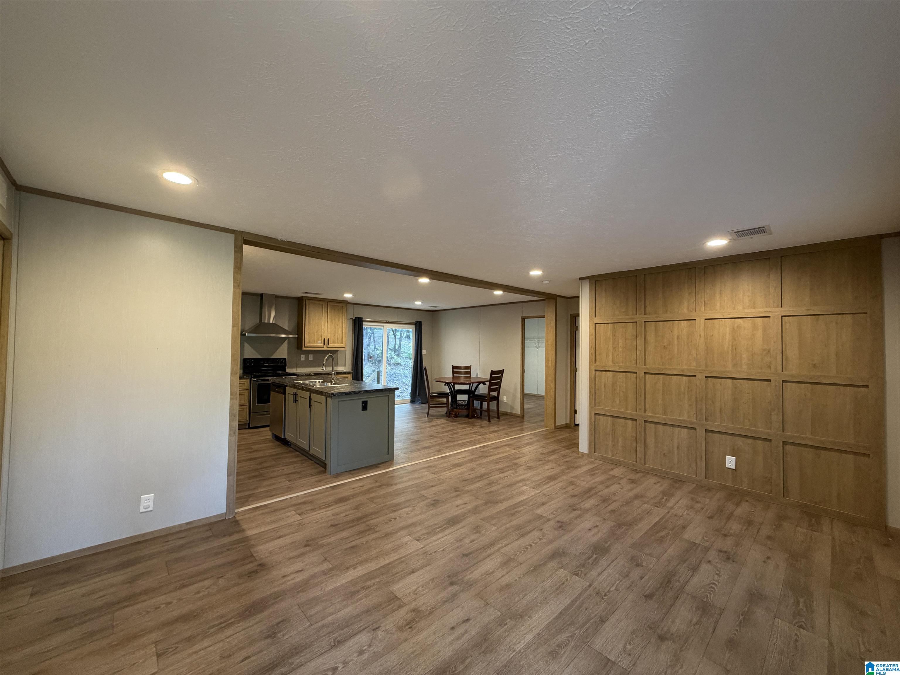 Photo 3 of Single family home for sale at 101 Wilson Glen Dr, Wilsonville, AL 35186 | MLS# 21462313 | Listing updated on 2026-09-12