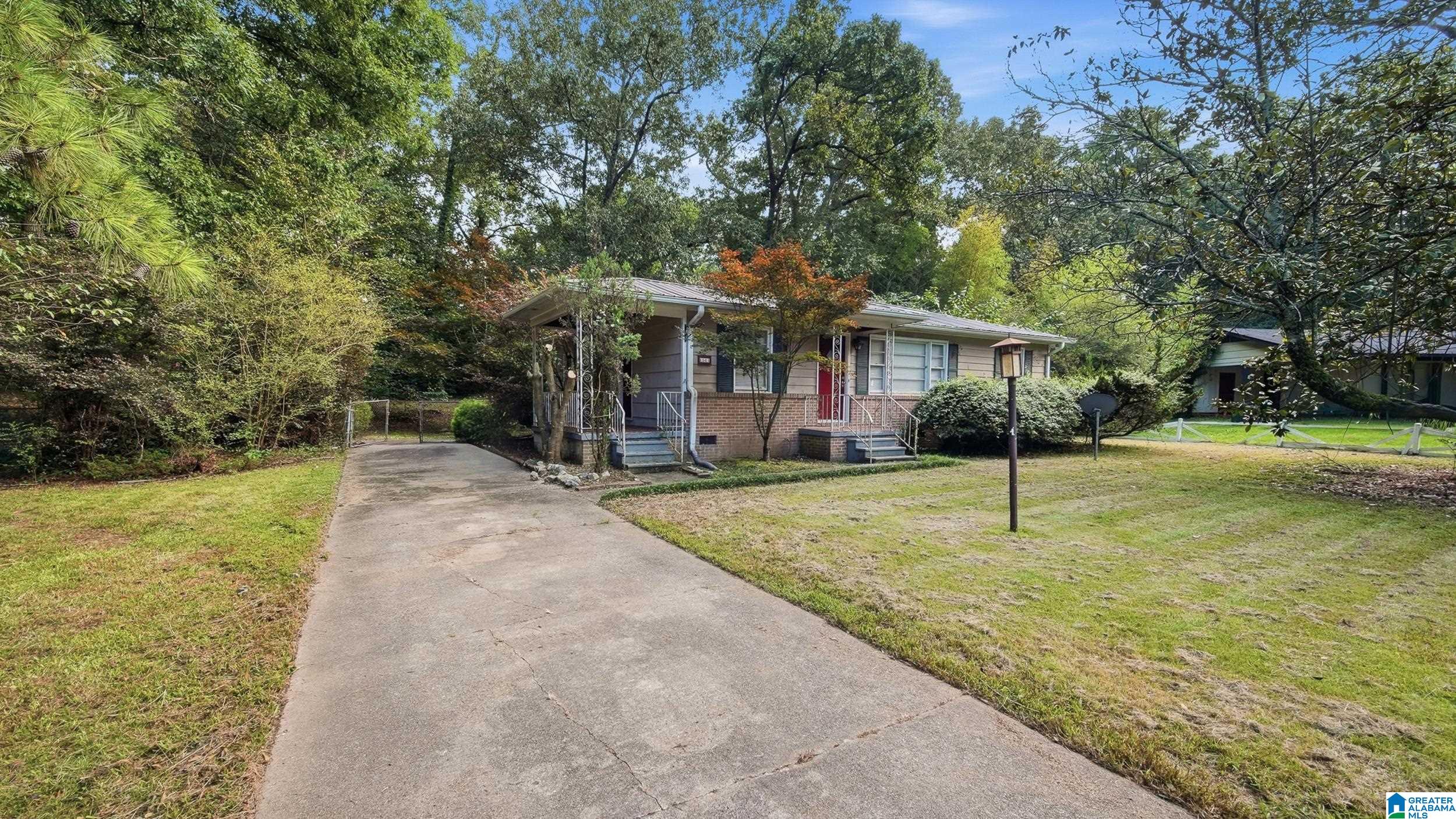 image of 1501 2nd Pl Nw, Center Point, AL 35215 | MLS# 21462327
