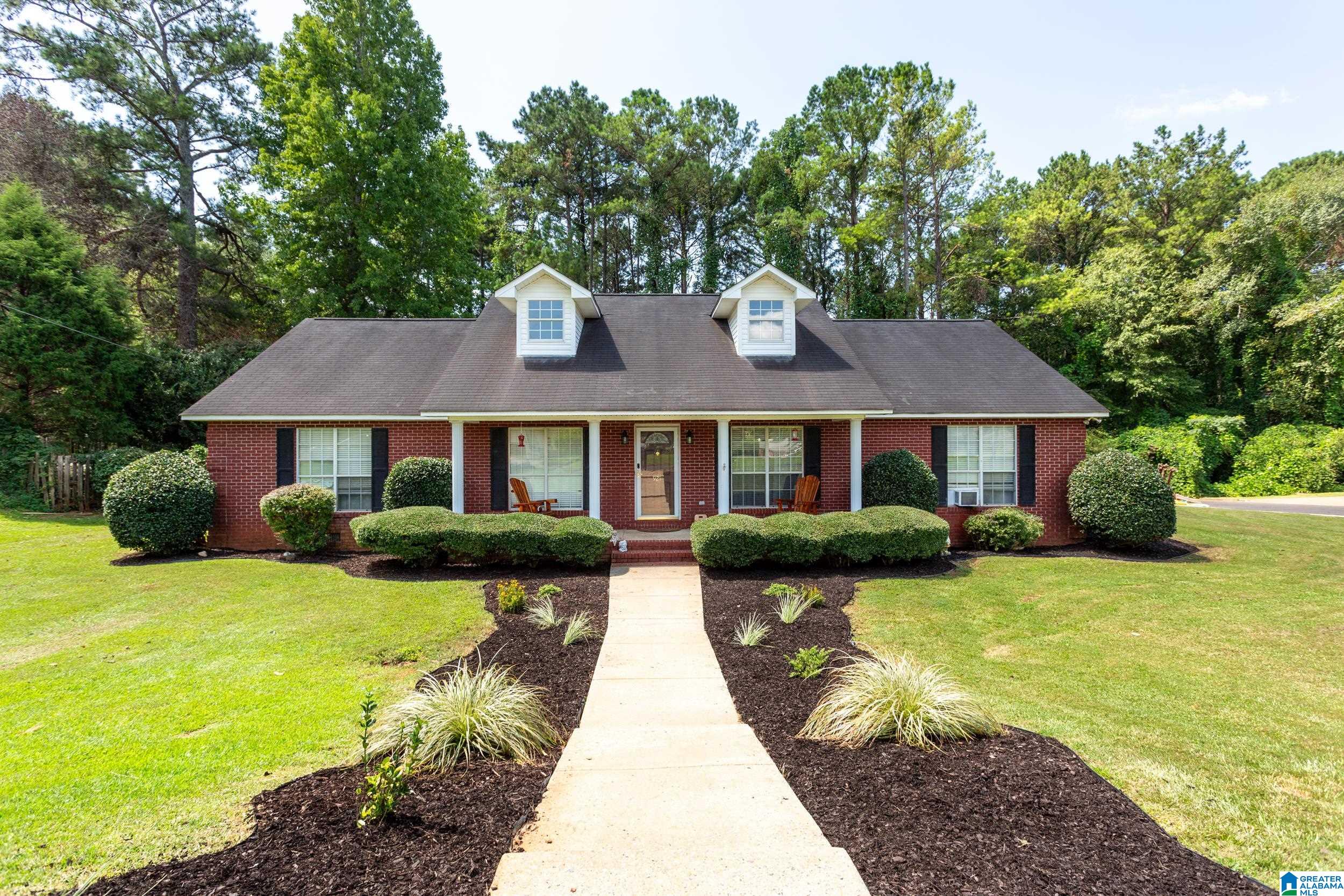 1st image of 921 Sedgefield Dr, Sylacauga, AL 35150 | MLS# 21462346