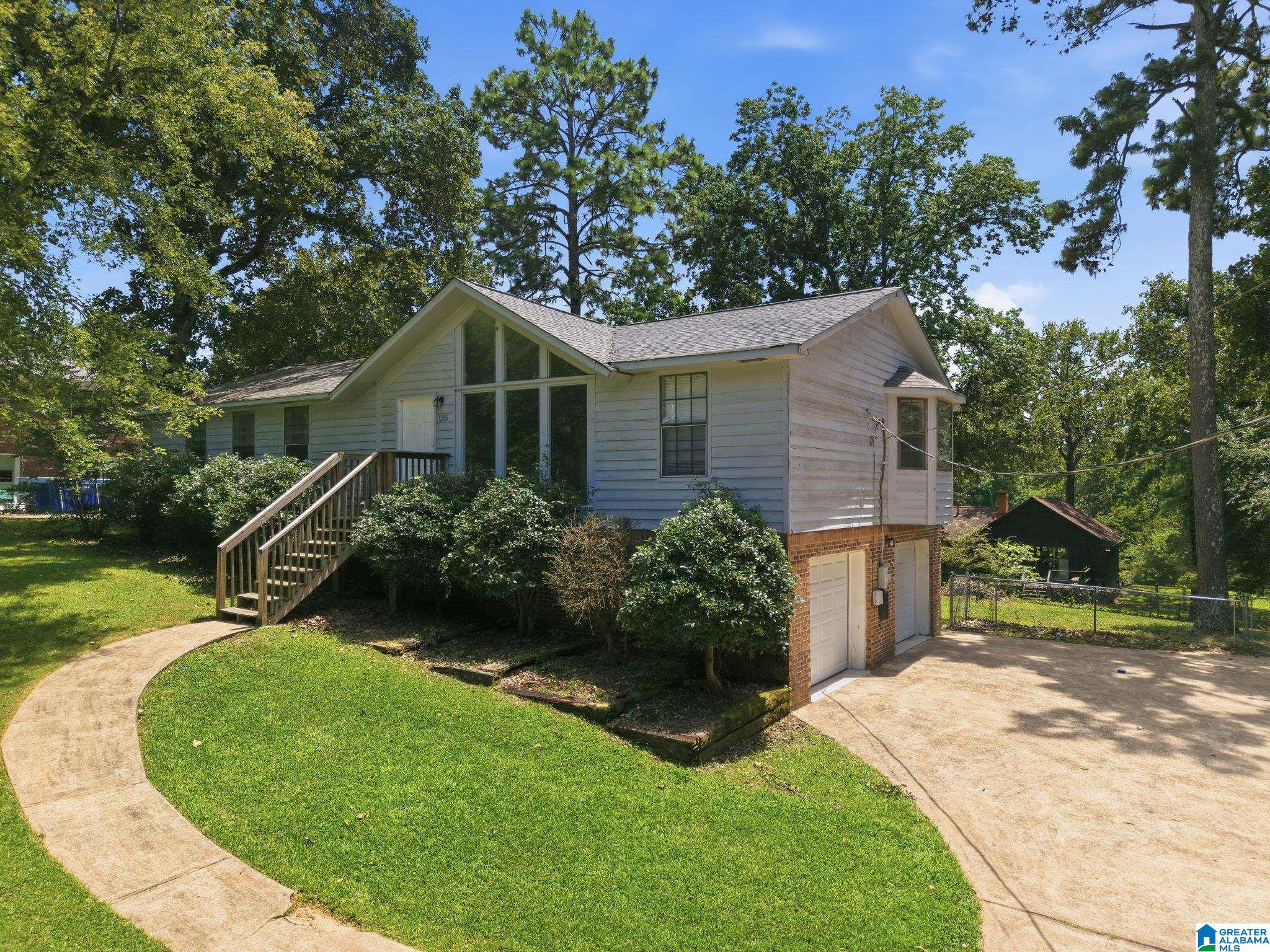 2nd image of 1256 Glenridge Lane, Bessemer, AL 35022 | MLS# 21462351