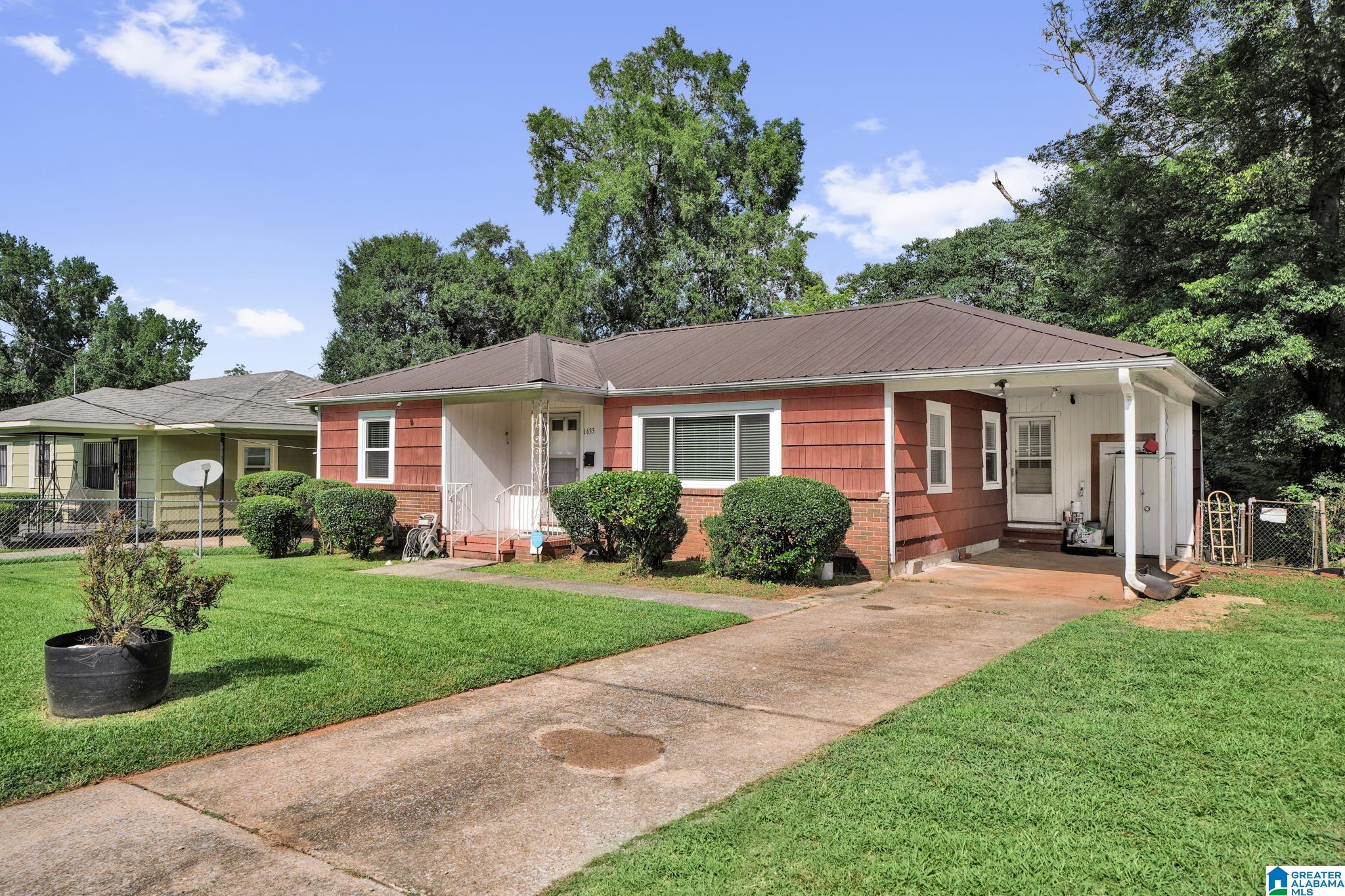Photo 3 of Single family home for sale at 1633 18th Street Sw, Birmingham, AL 35211 | MLS# 21462364 | Listing updated on 2026-09-08