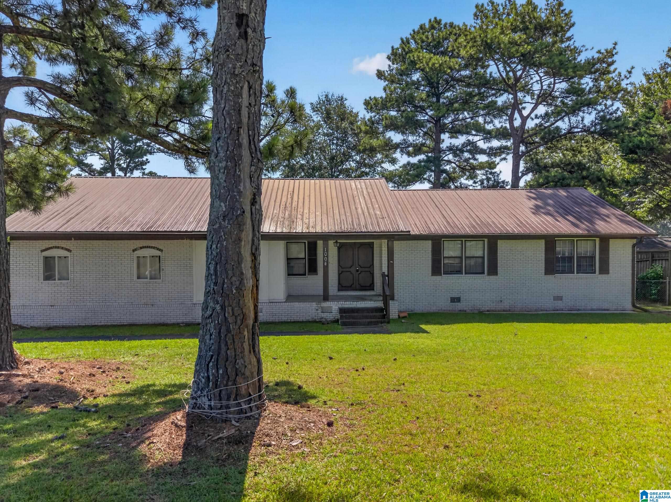 2nd image of 1004 Alexandria Road Sw, Jacksonville, AL 36265 | MLS# 21462373