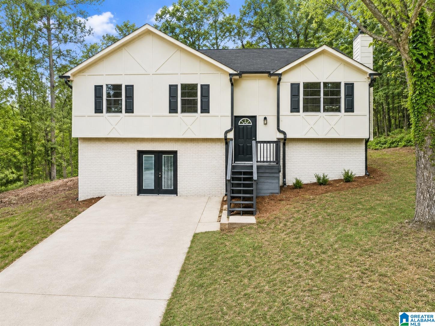 1st image of 1017 Burnt Pine Lane, Alabaster, AL 35114 | MLS# 21462377