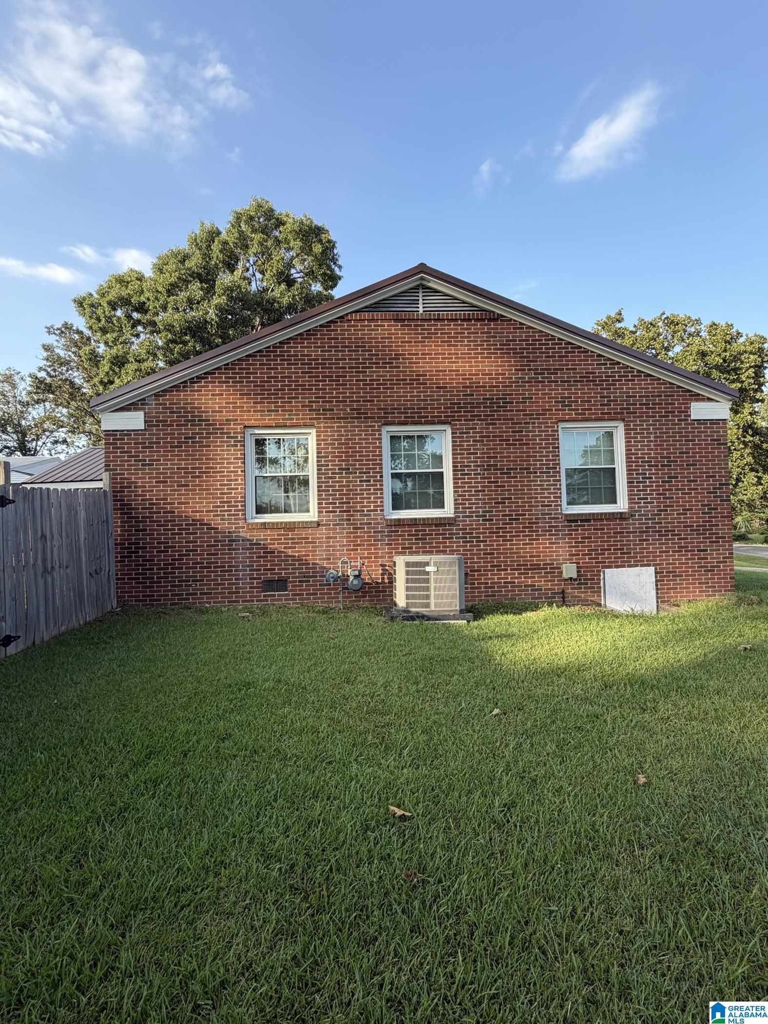Photo 3 of Single family home for sale at 4914 Post Oak Rd, Anniston, AL 36206 | MLS# 21462387 | Listing updated on 2026-08-18