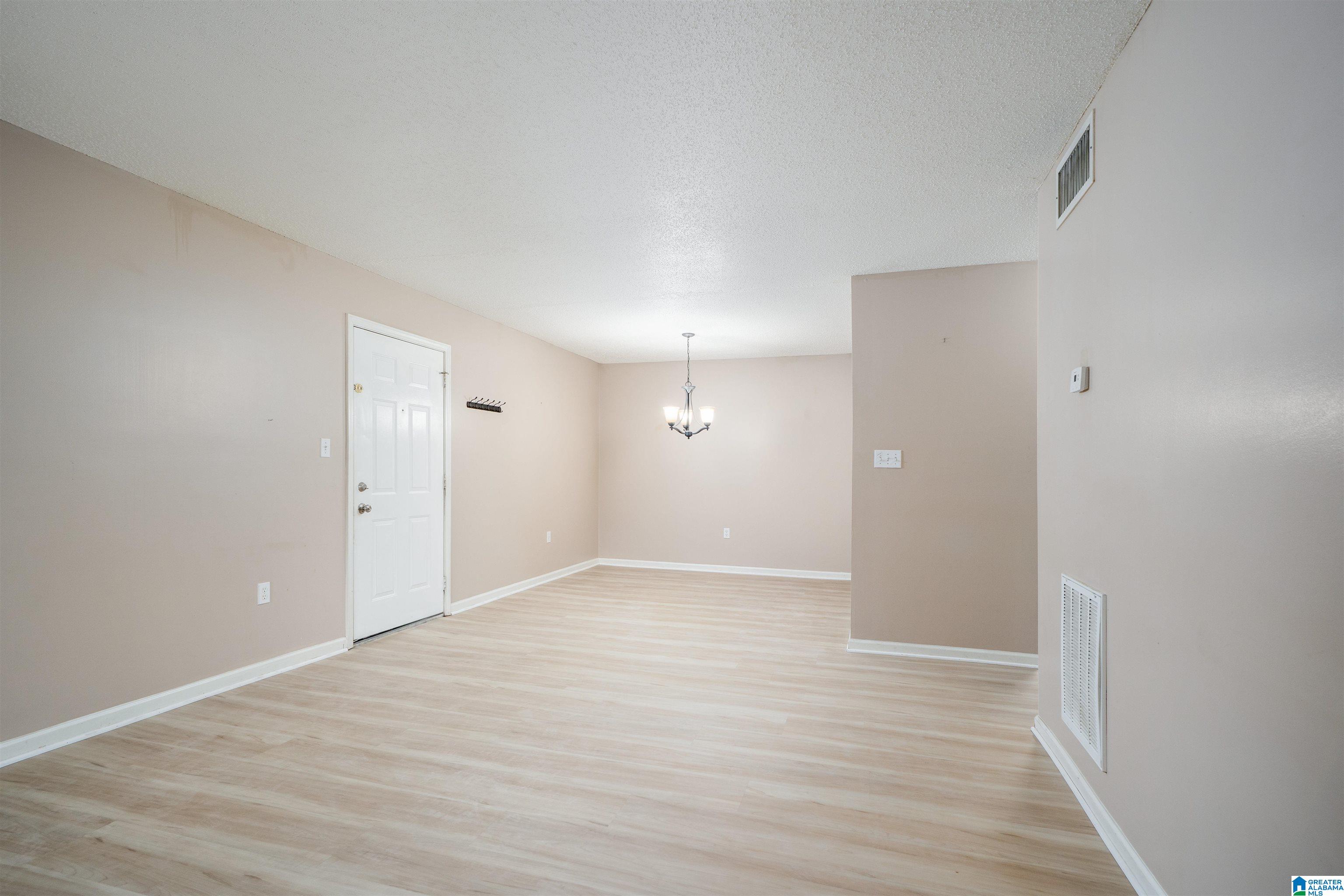Photo 2 of Condo for sale at 2515 Veterans Memorial Pkwy #321, Tuscaloosa, AL 35404 | MLS# 21462397 | Listing updated on 2026-09-16