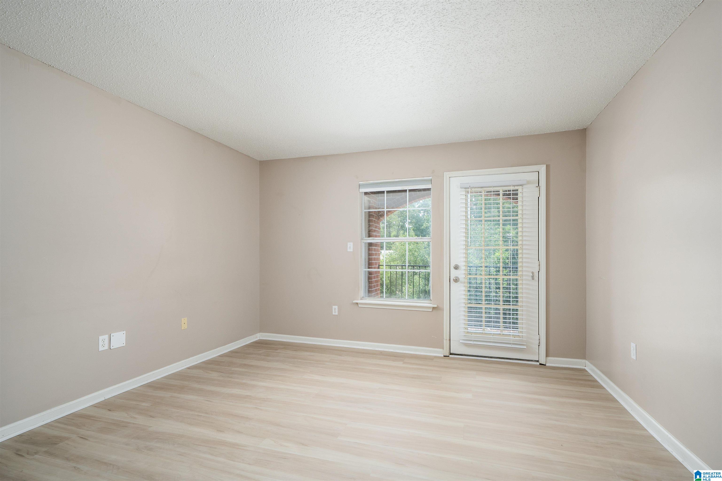 Photo 3 of Condo for sale at 2515 Veterans Memorial Pkwy #321, Tuscaloosa, AL 35404 | MLS# 21462397 | Listing updated on 2026-09-16