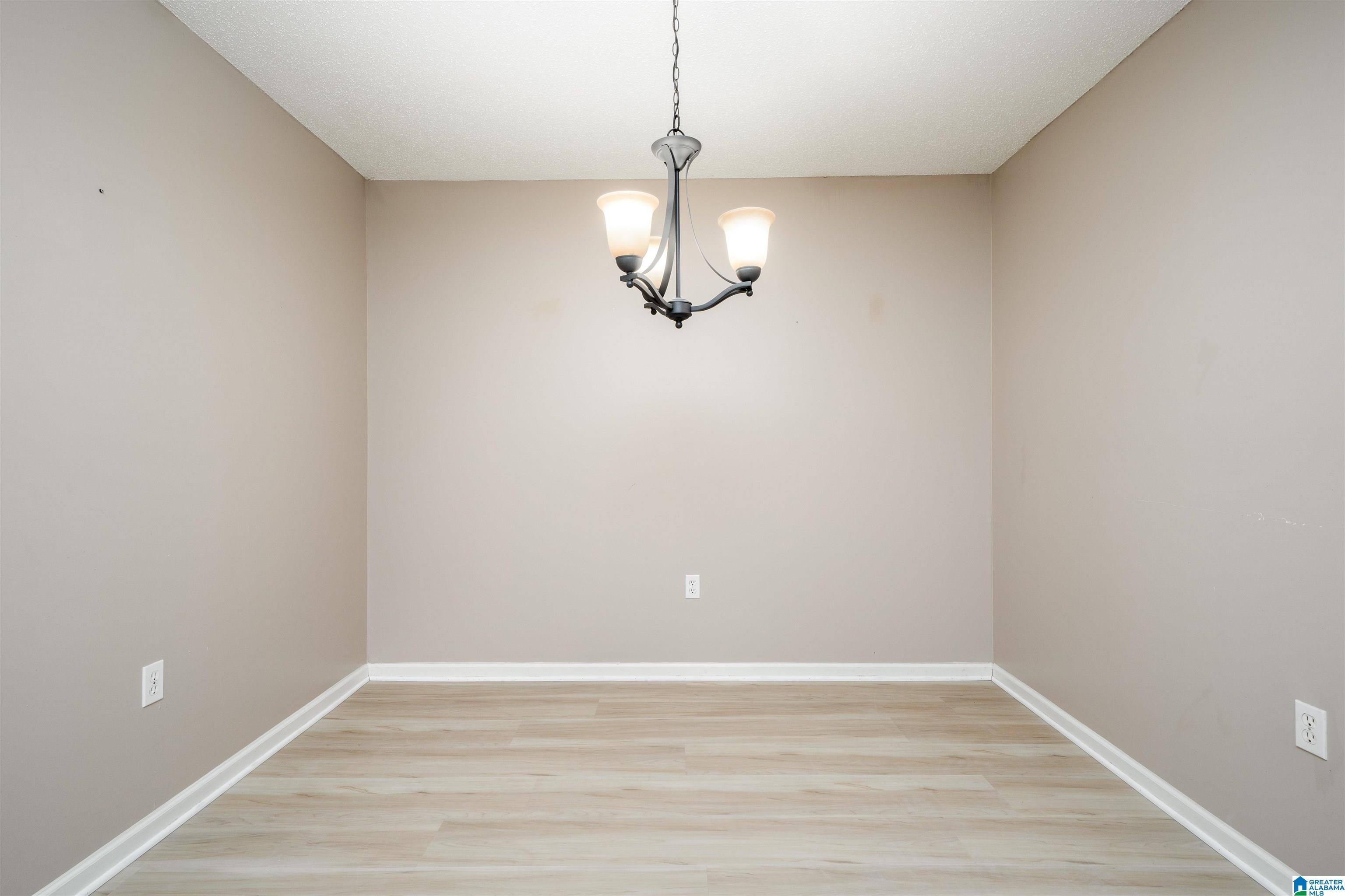Photo 4 of Condo for sale at 2515 Veterans Memorial Pkwy #321, Tuscaloosa, AL 35404 | MLS# 21462397 | Listing updated on 2026-09-16