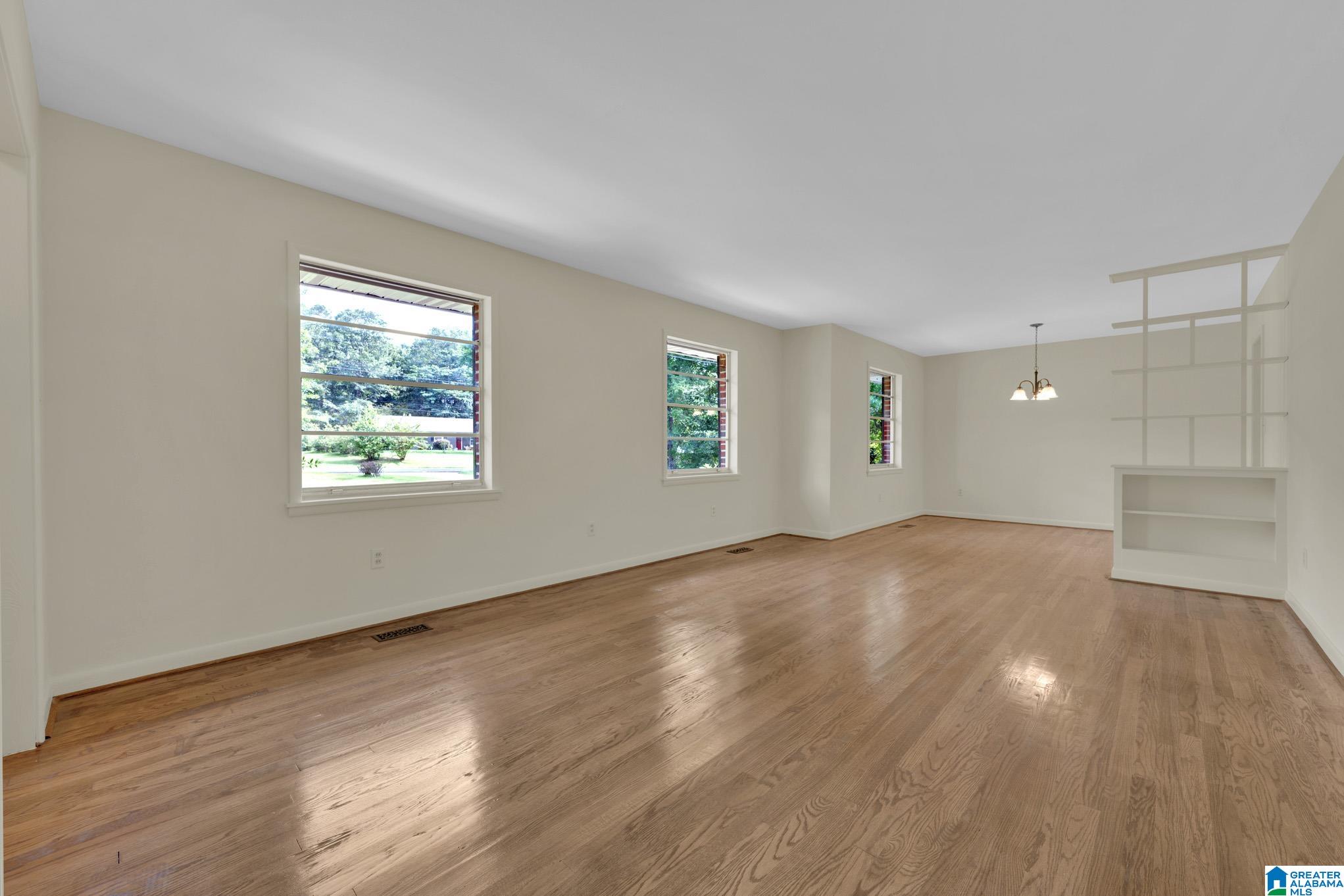 2nd image of 1800 Devon Dr, Jasper, AL 35501 | MLS# 21462408