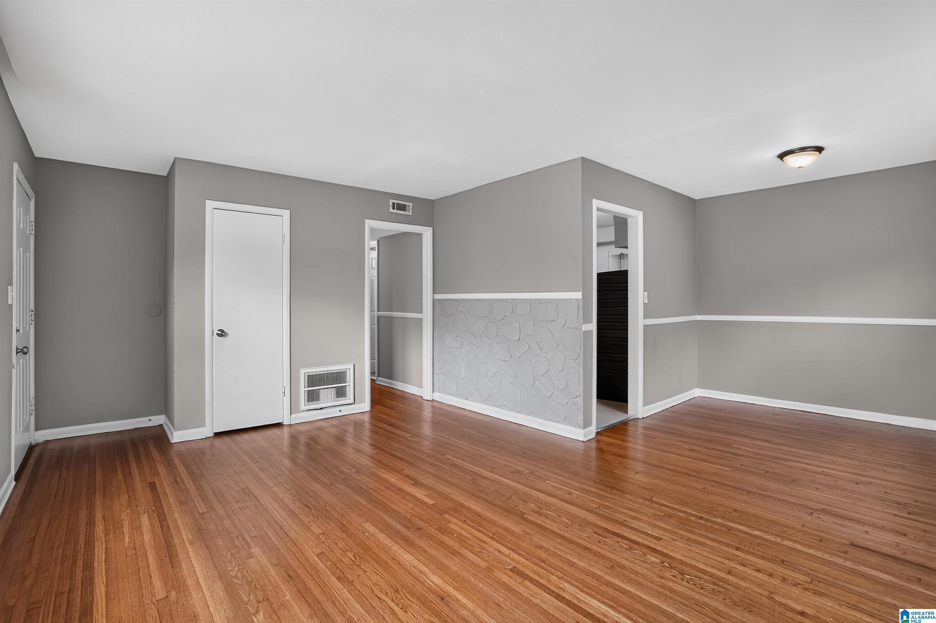 4th image of 6604 Avenue N, Birmingham, AL 35228 | MLS# 21462434
