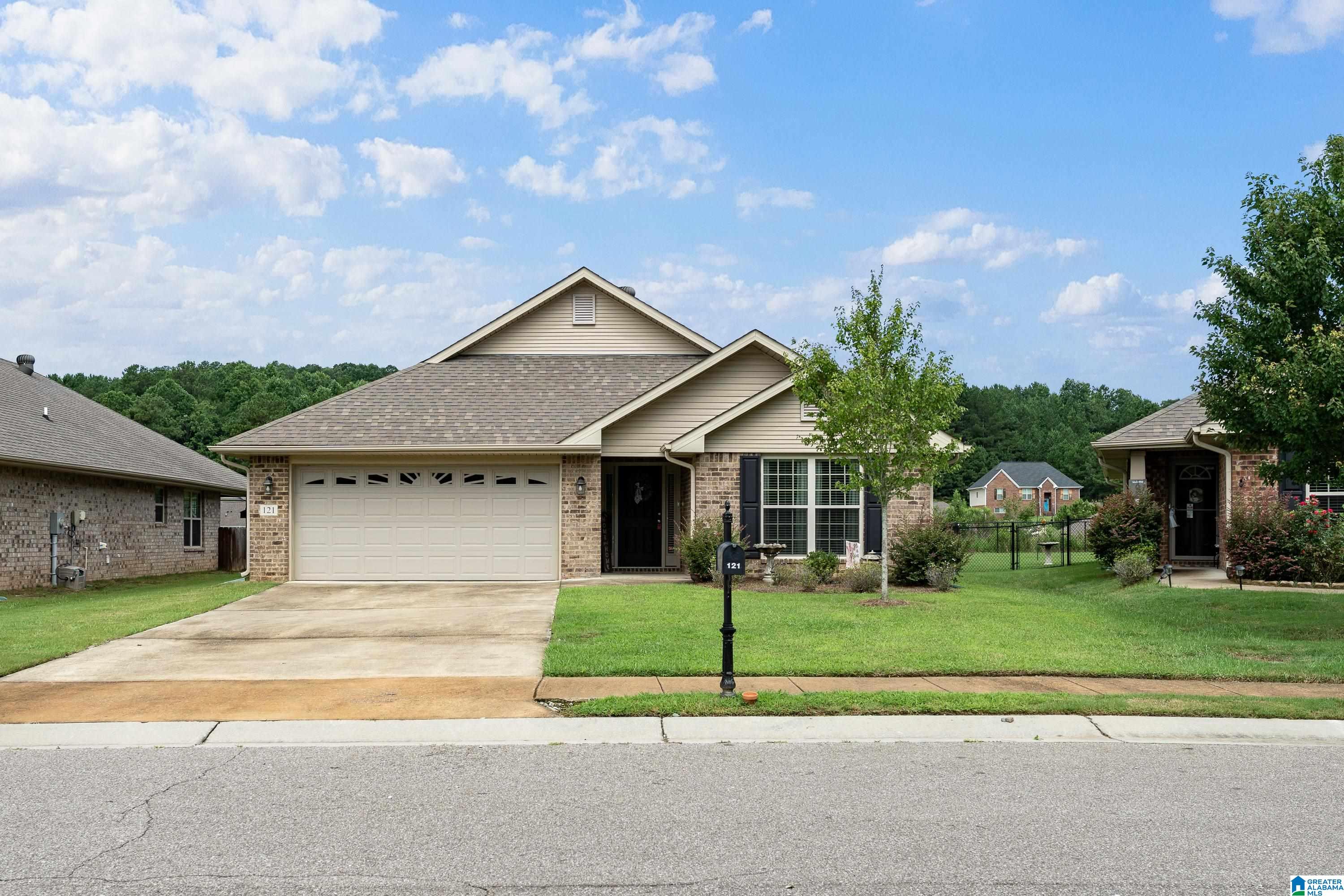 Photo 1 of Single family home for sale at 121 Black Crk Way, Odenville, AL 35120 | MLS# 21462504 | Listing updated on 2026-08-31