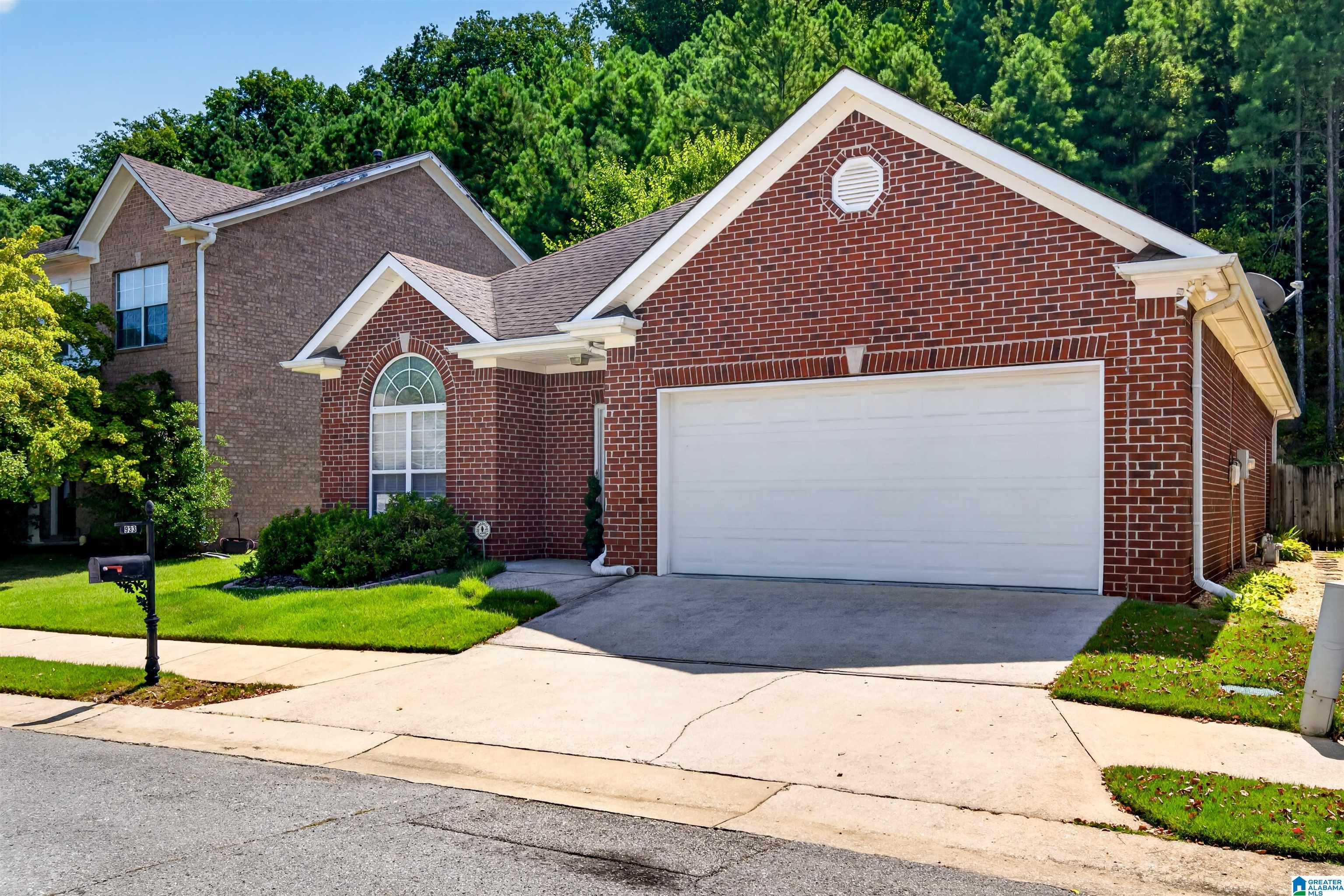 33rd image of 933 Castlemaine Dr, Birmingham, AL 35226 | MLS# 21462525