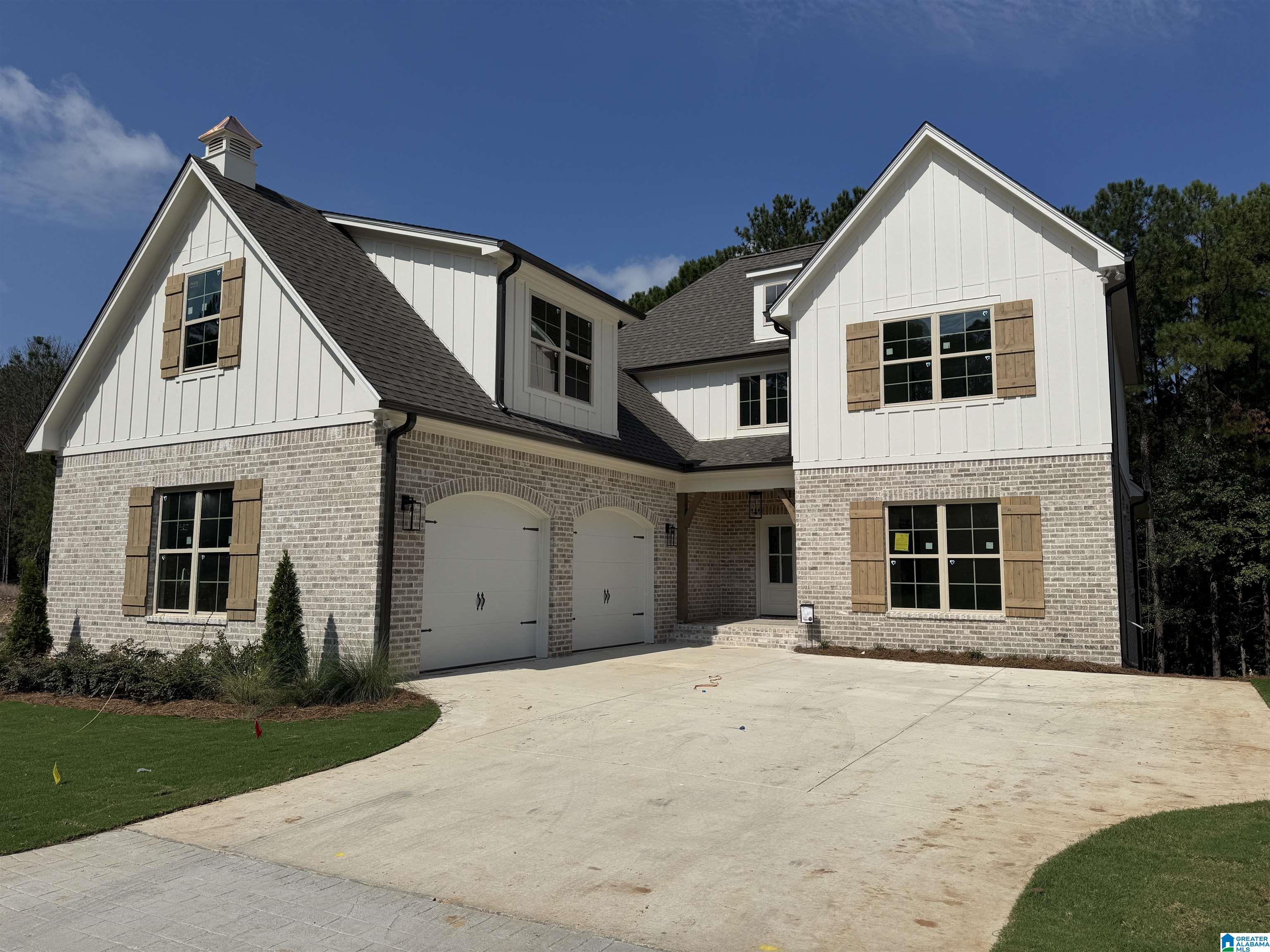 Photo 2 of Single family home for sale at 142 Glengerry Dr, Pelham, AL 35124 | MLS# 21462531 | Listing updated on 2026-09-12