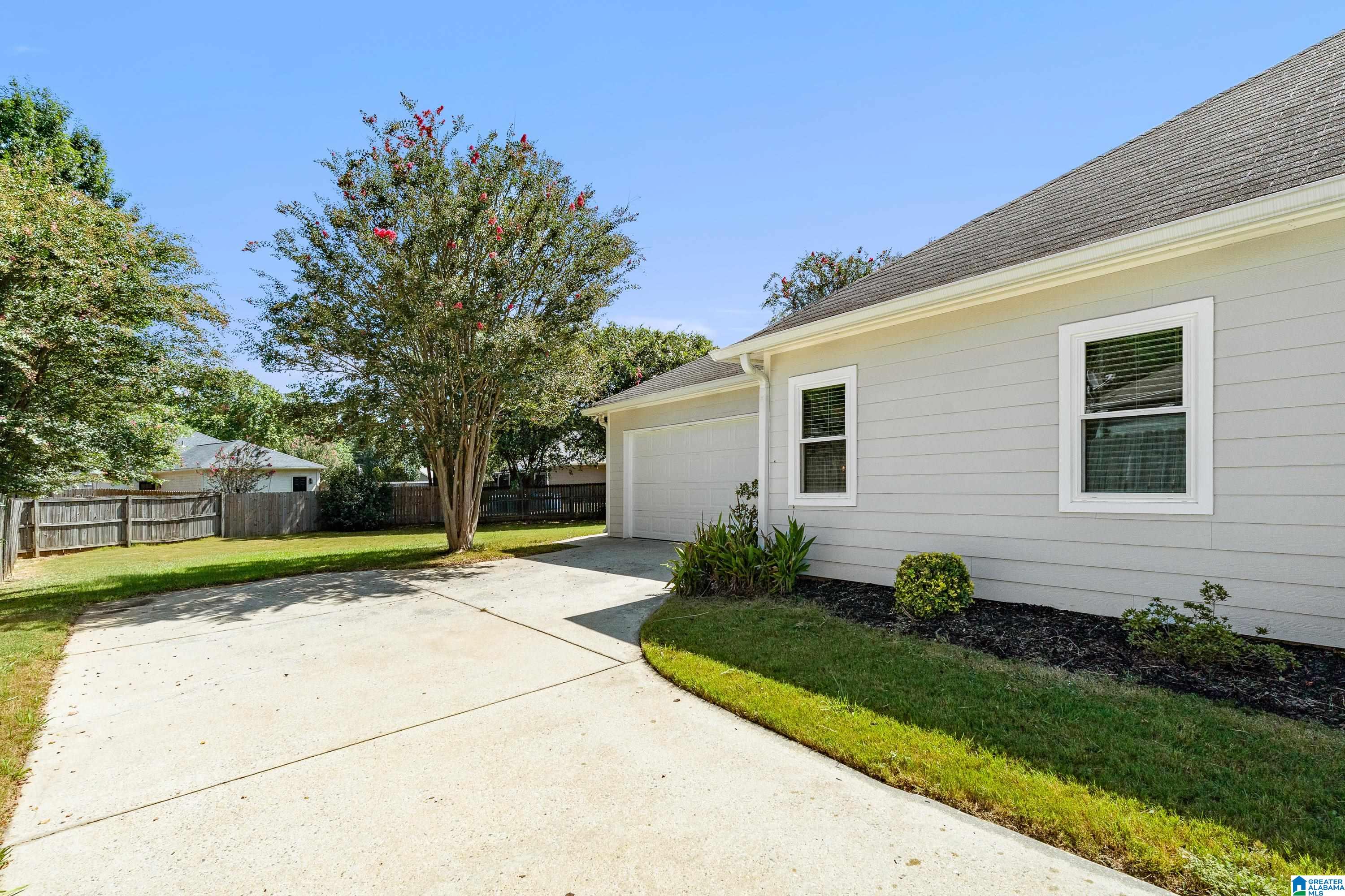 3rd image of 171 Cedar Bend Dr, Helena, AL 35080 | MLS# 21462551