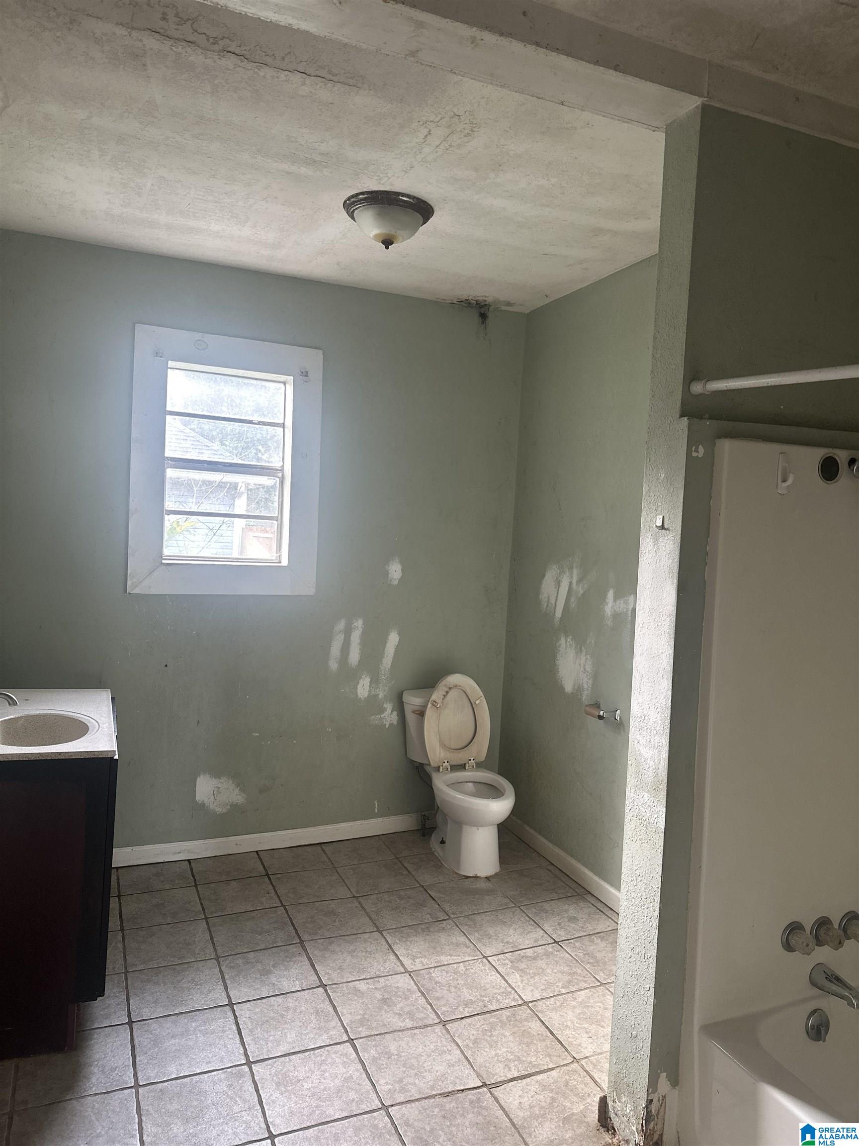 4th image of 401 2Nd Street S, Oneonta, AL 35121 | MLS# 21462554