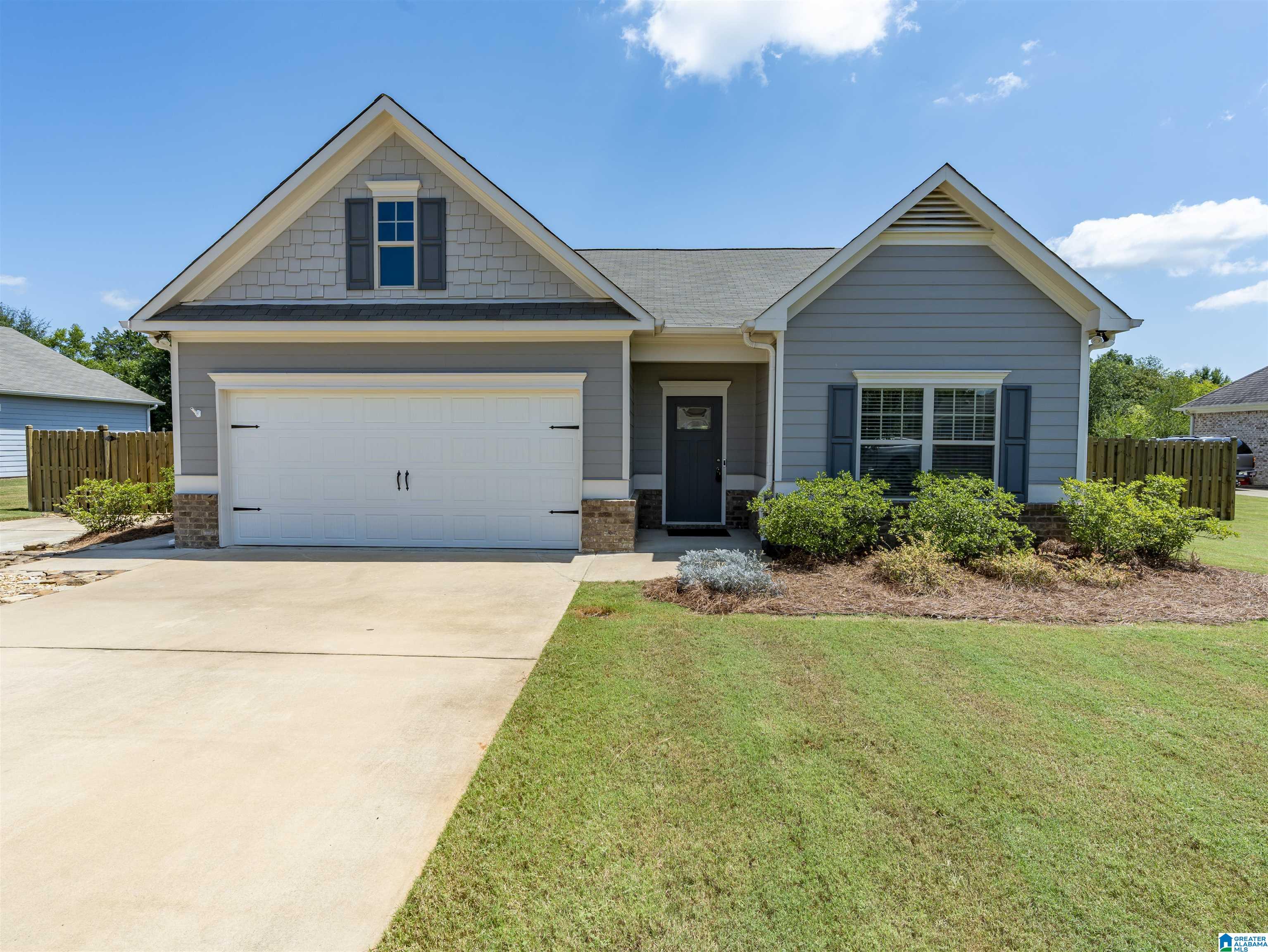 Photo 4 of Sale Pending at 324 Farmingdale Ln, Harpersville, AL 35078 | MLS# 21462566 | Listing updated on 2026-08-24