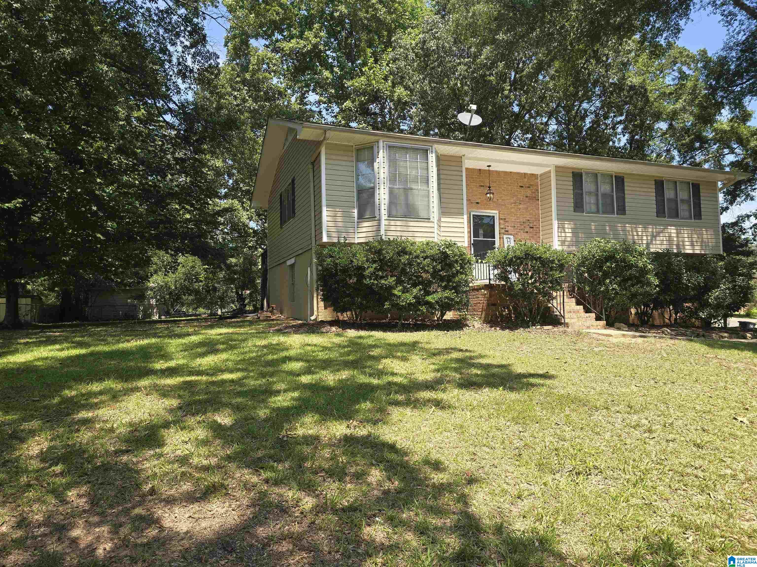 3rd image of 1728 Magnolia Street, Gardendale, AL 35071 | MLS# 21462603