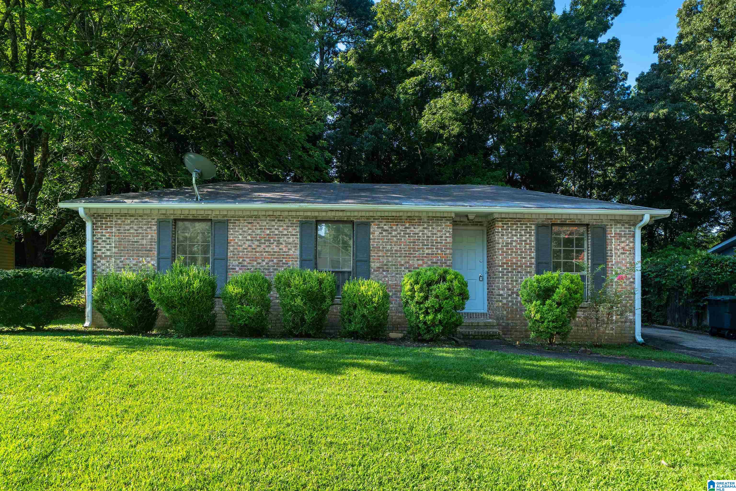 Photo 1 of Sale Pending at 1753 Tall Oak Cir, Birmingham, AL 35235 | MLS# 21462604 | Listing updated on 2026-09-02