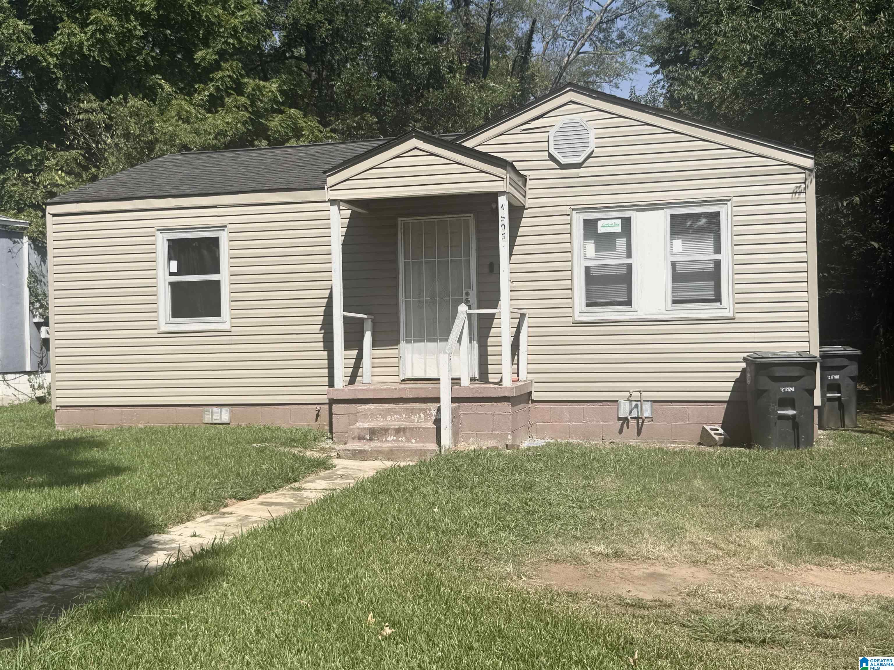 Photo 2 of Single family home for sale at 4505 Hillman Dr Sw, Birmingham, AL 35221 | MLS# 21462629 | Listing updated on 2026-09-14