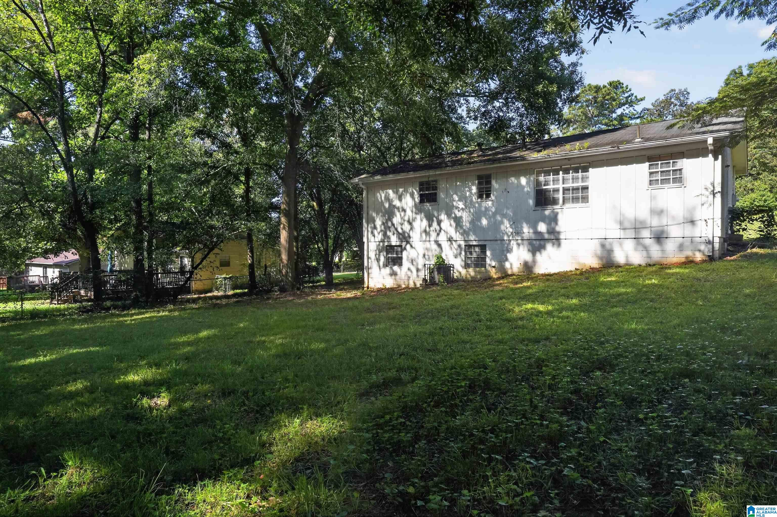 Photo 3 of Single family home for sale at 2221 Cynthia Dr, Birmingham, AL 35215 | MLS# 21462631 | Listing updated on 2026-09-03