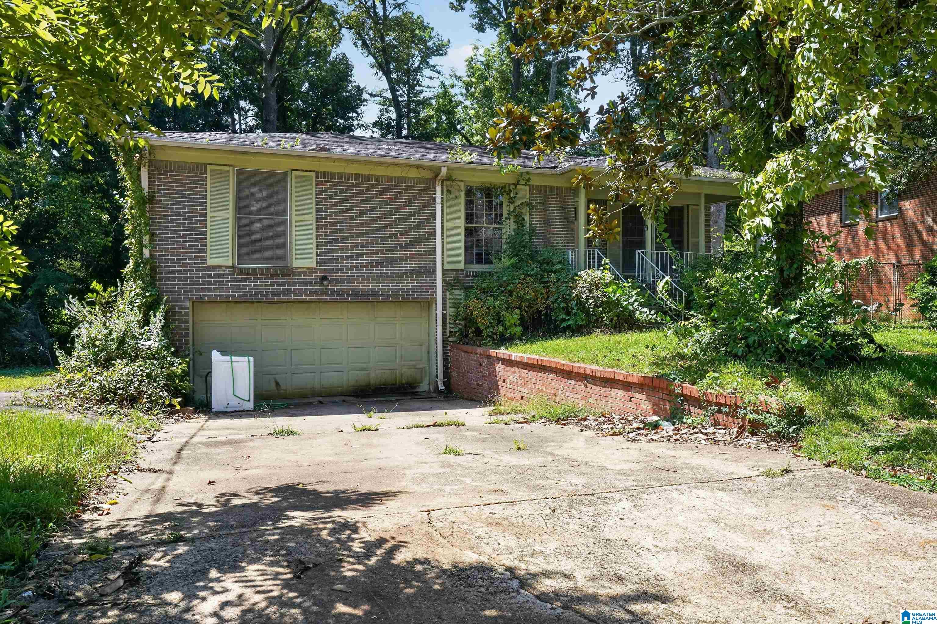 Photo 1 of Single family home for sale at 425 Buckner Dr, Birmingham, AL 35206 | MLS# 21462648 | Listing updated on 2026-09-10