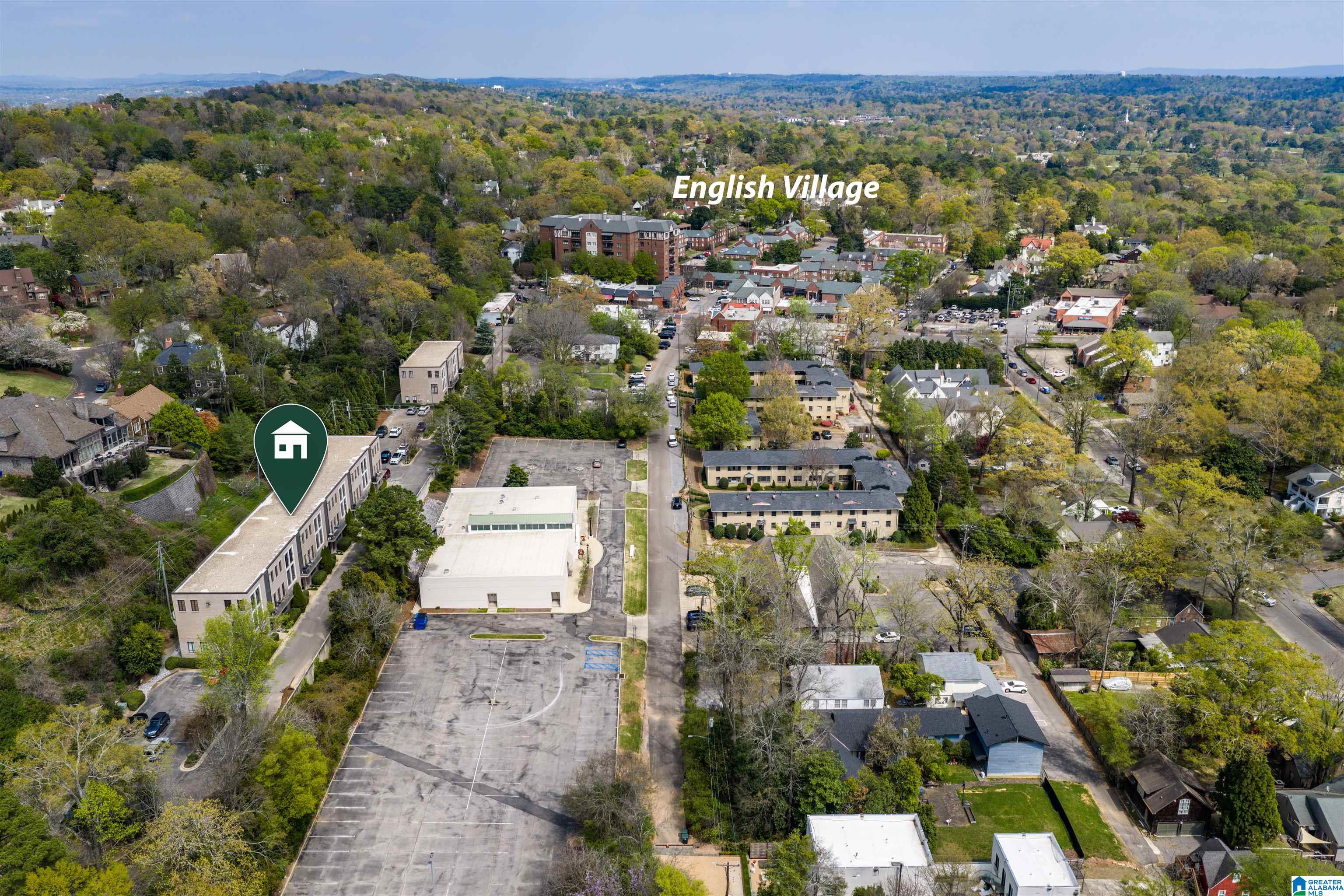 2nd image of 1884 Red Mountain Ln #D, Birmingham, AL 35223 | MLS# 21462662