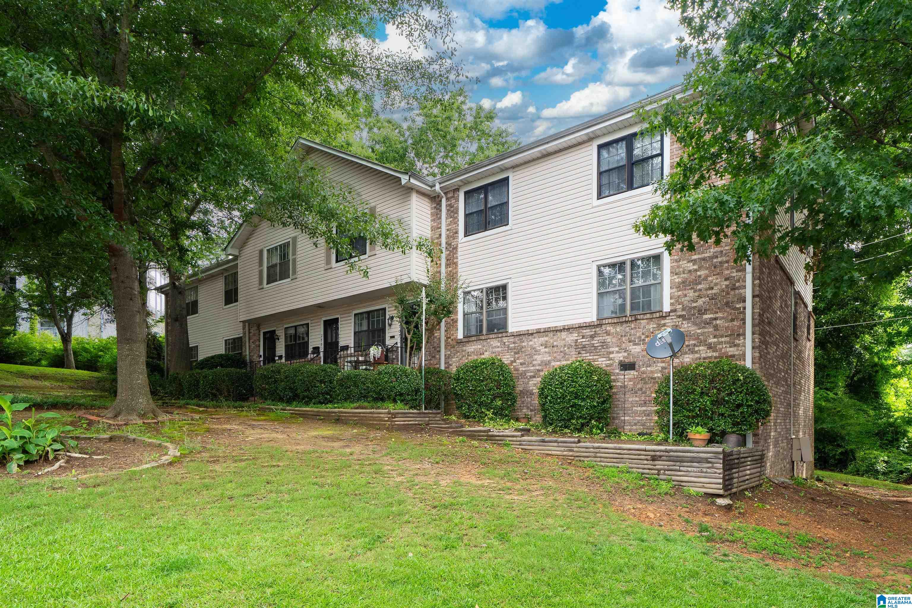 Photo 3 of Condo for sale at 2703 Southbury Cir #2703, Vestavia Hills, AL 35216 | MLS# 21462695 | Listing updated on 2026-08-21