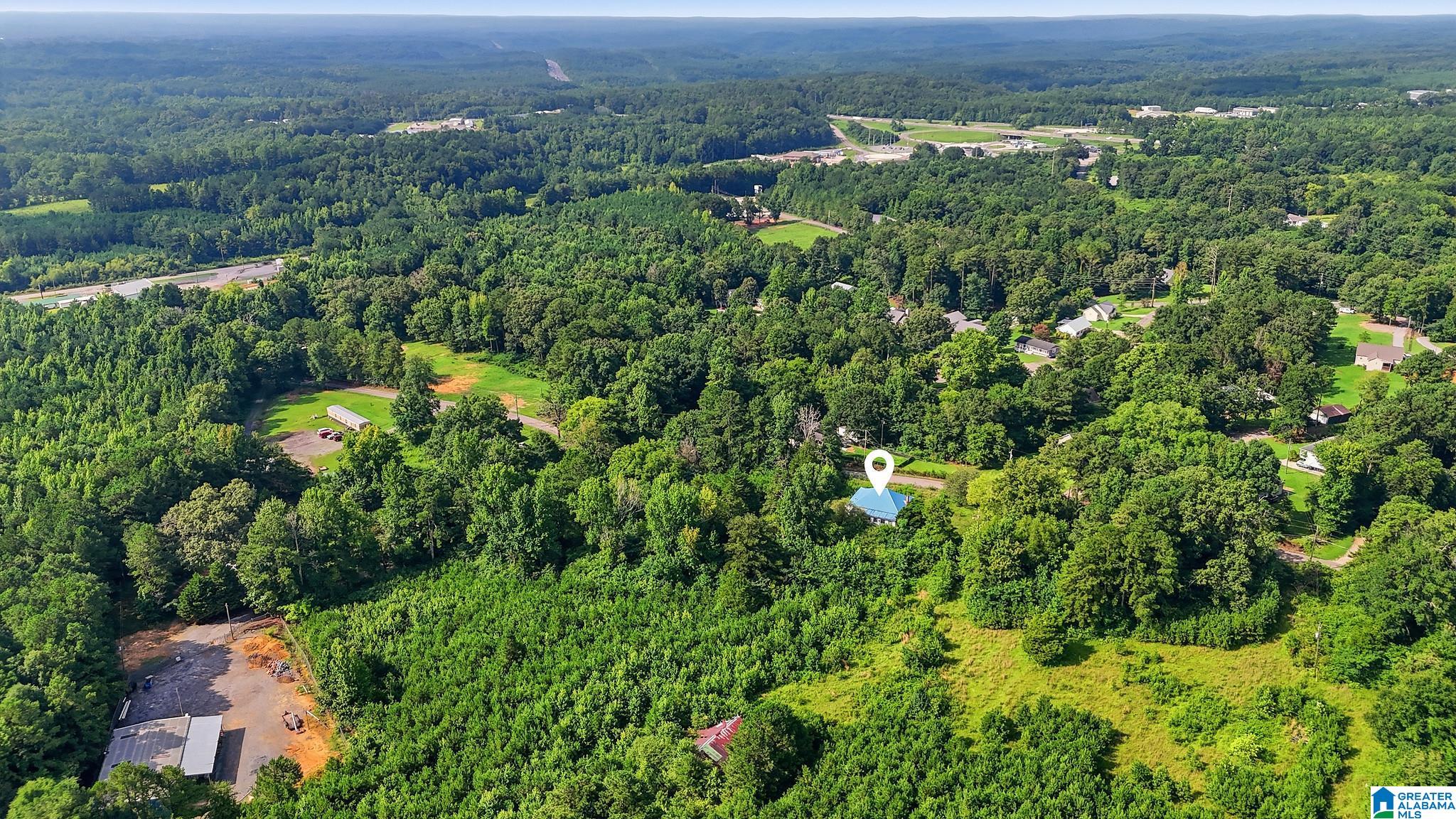 Photo 3 of Sale Pending at 501 Thomas Rd, Warrior, AL 35180 | MLS# 21462725 | Listing updated on 2026-09-10
