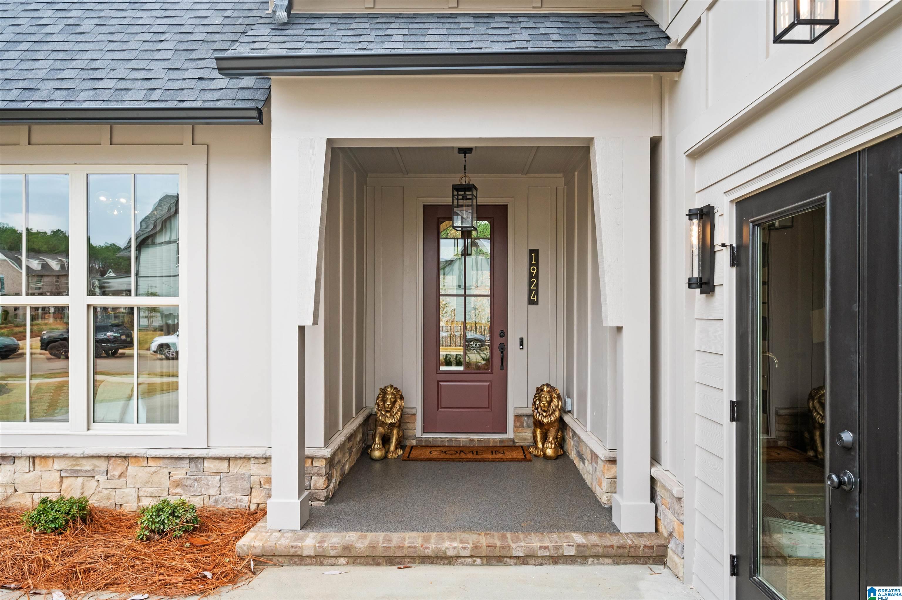 3rd image of 2005 Larchwood Court, Hoover, AL 35244 | MLS# 21462732