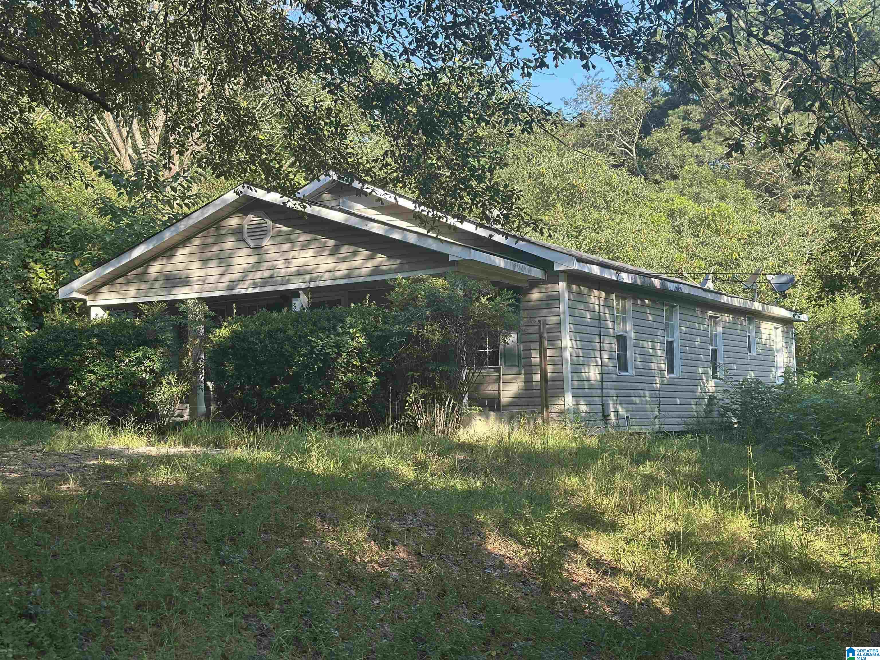 1st image of 911 Valley Road, Oneonta, AL 35121 | MLS# 21462746