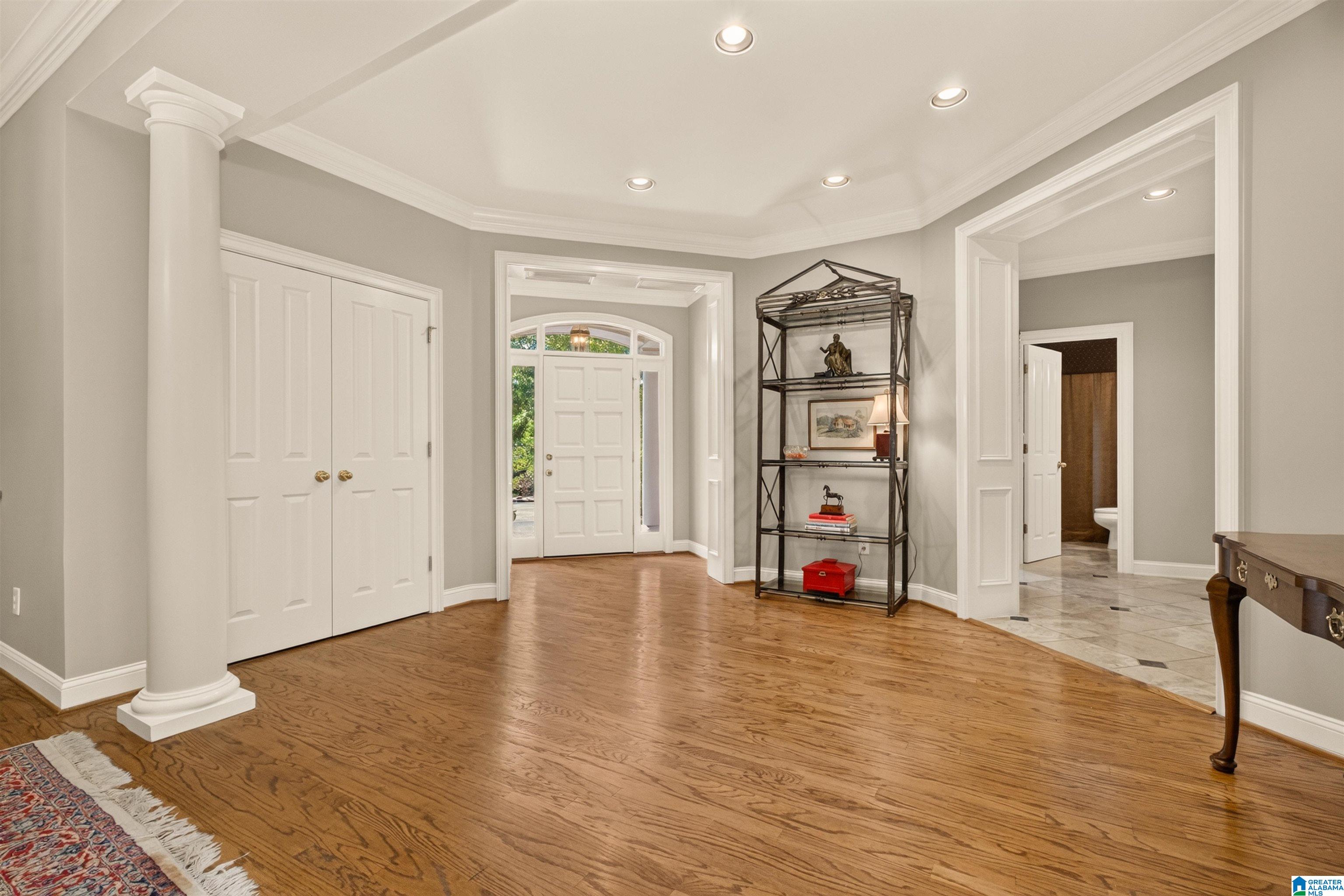 Photo 3 of Sale Pending at 878 Caledonian Way, Vestavia Hills, AL 35243 | MLS# 21462748 | Listing updated on 2026-08-23