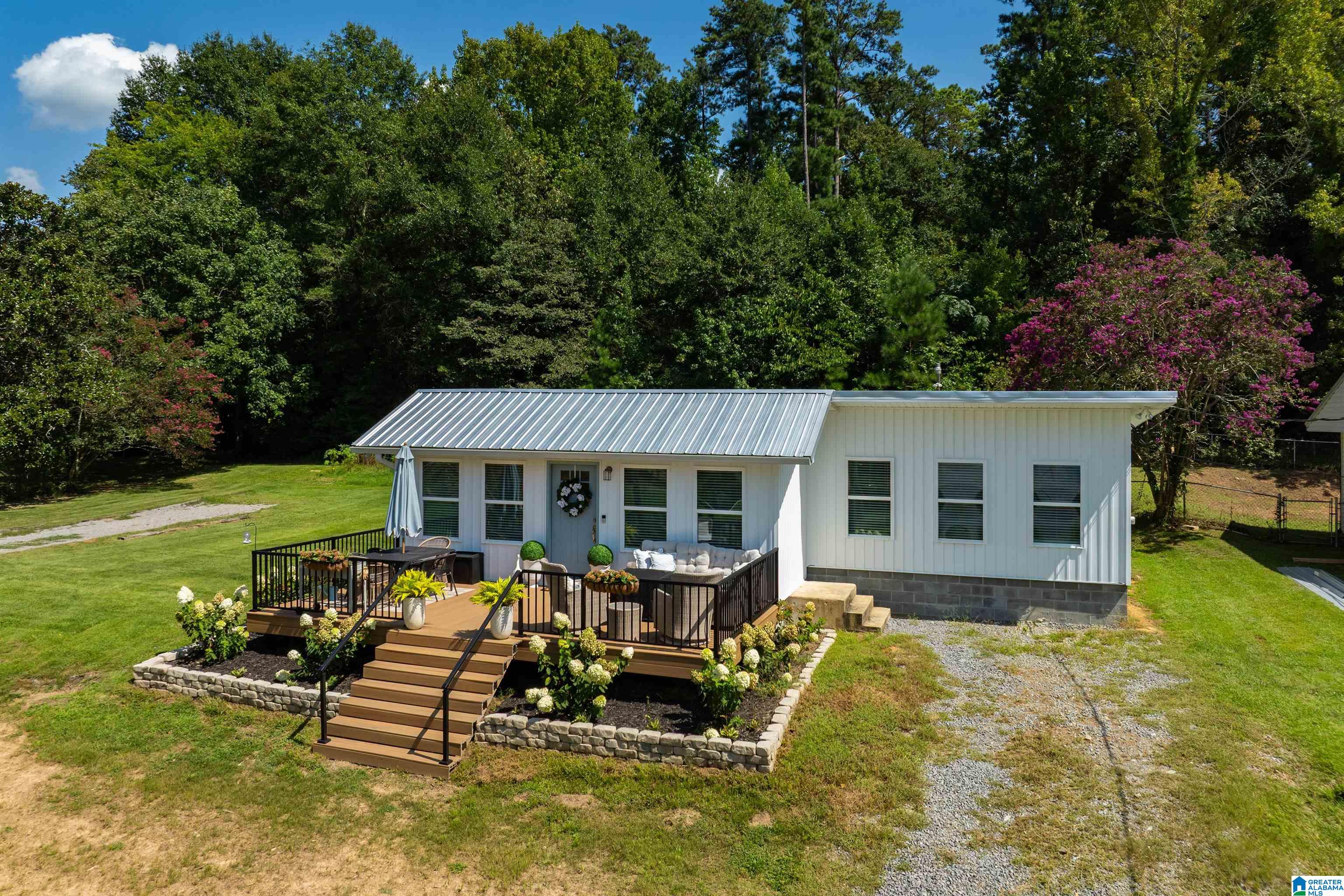 5th image of 611 Lakeshore Dr, Oneonta, AL 35121 | MLS# 21462753