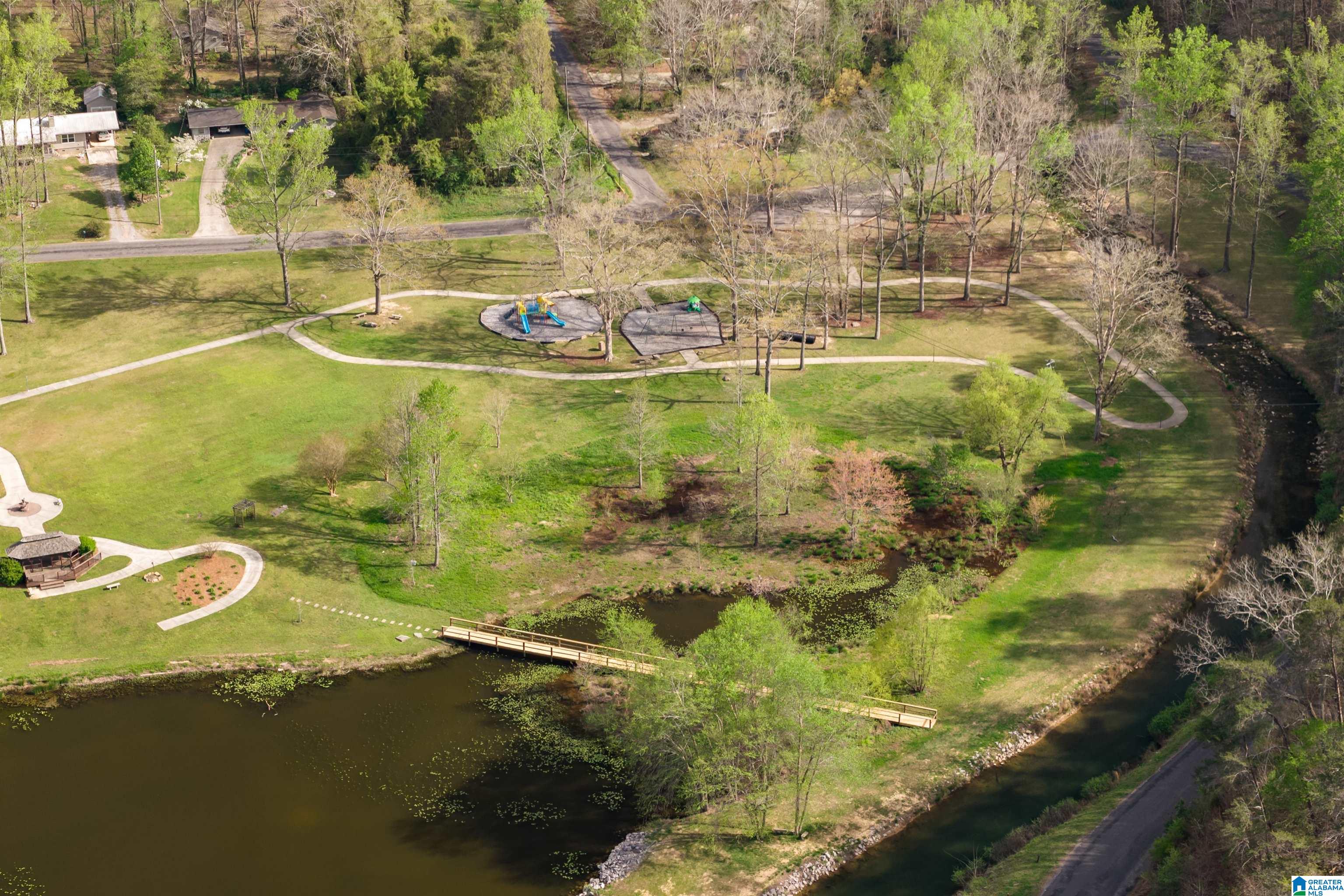 44th image of 611 Lakeshore Dr, Oneonta, AL 35121 | MLS# 21462753