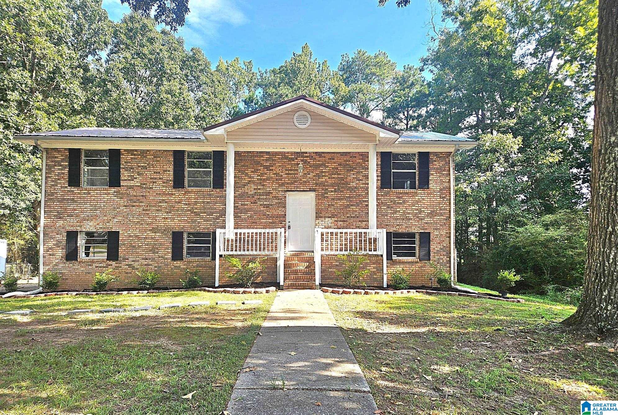 1st image of 1009 Jo Ann Dr, Anniston, AL 36206 | MLS# 21462769