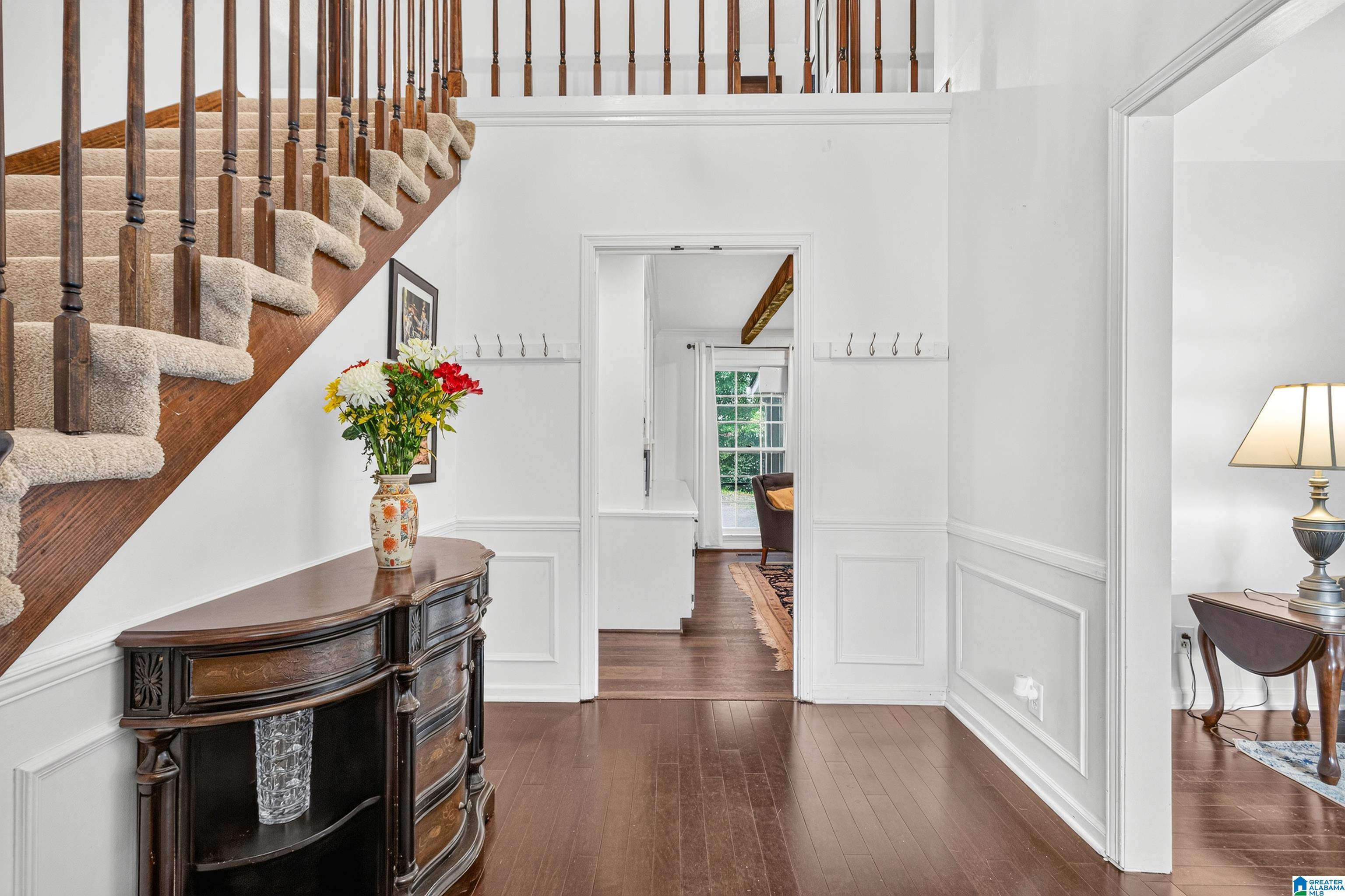 Photo 3 of Single family home for sale at 845 Leah Lane, Vestavia Hills, AL 35226 | MLS# 21462820 | Listing updated on 2026-09-08