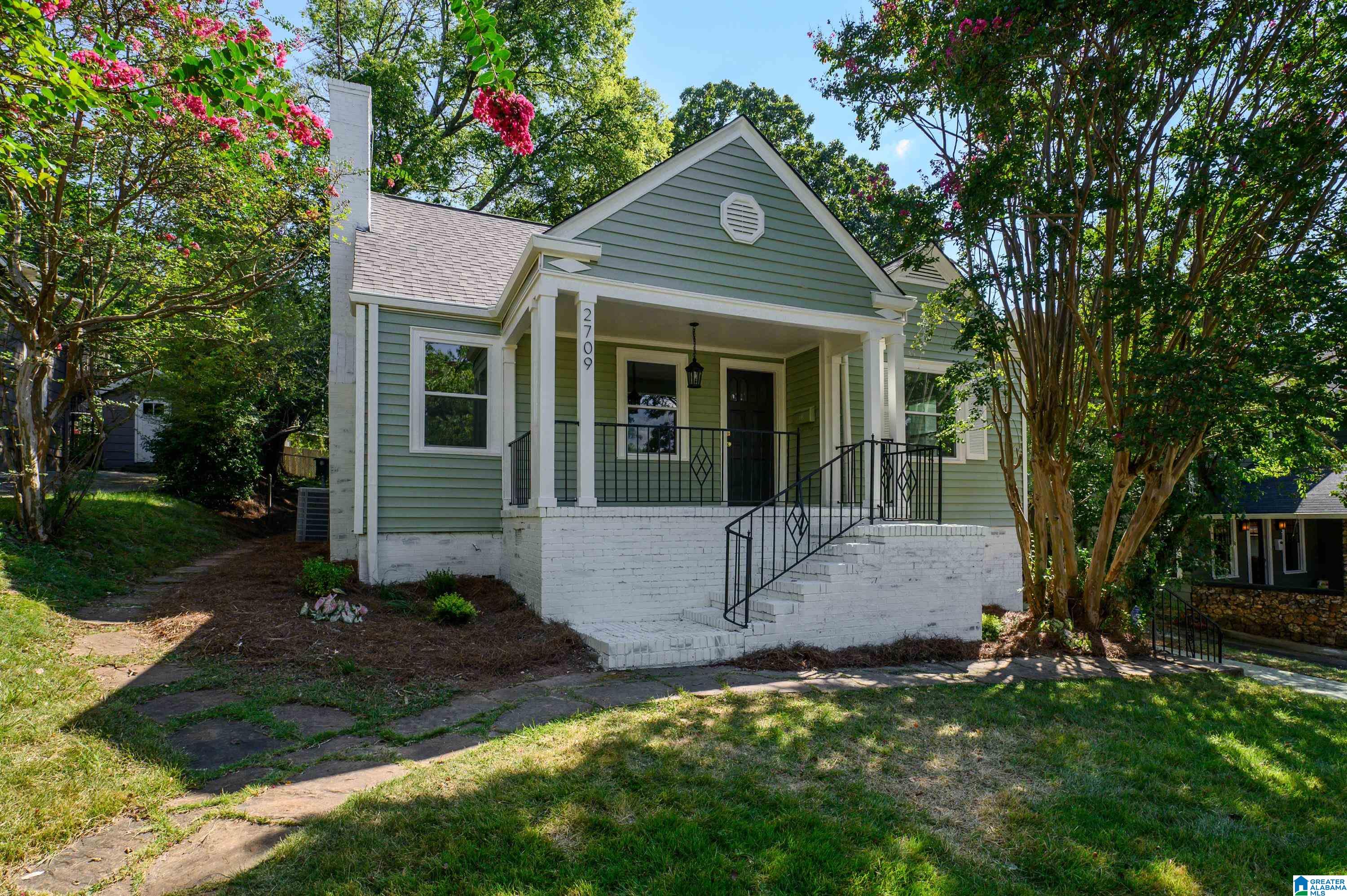 Photo 2 of Single family home for sale at 2709 Caldwell Avenue S, Birmingham, AL 35205 | MLS# 21462834 | Listing updated on 2026-09-12