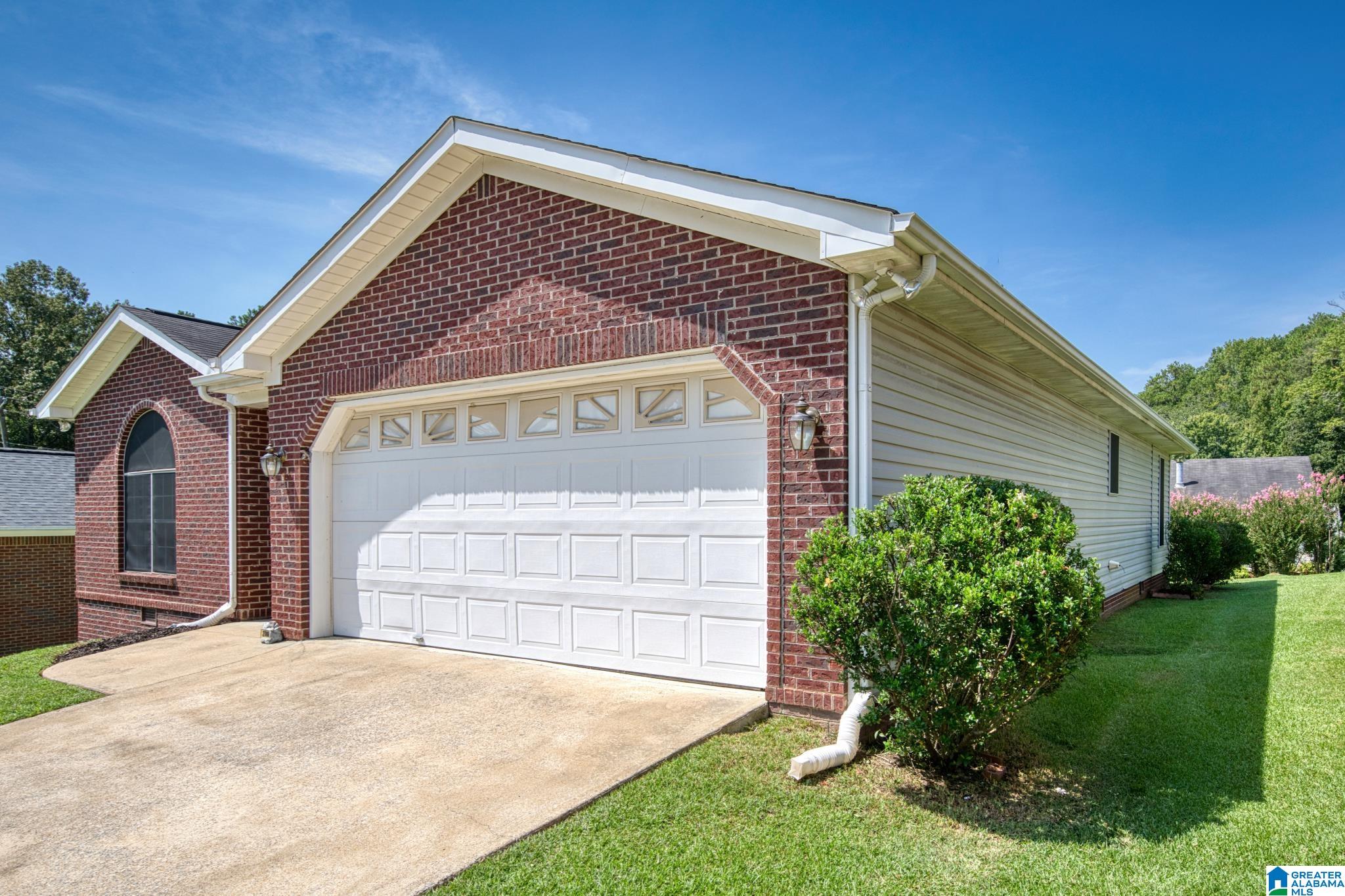 Photo 3 of Single family home for sale at 2706 Martha Brooks Lane, Anniston, AL 36207 | MLS# 21462891 | Listing updated on 2026-09-10