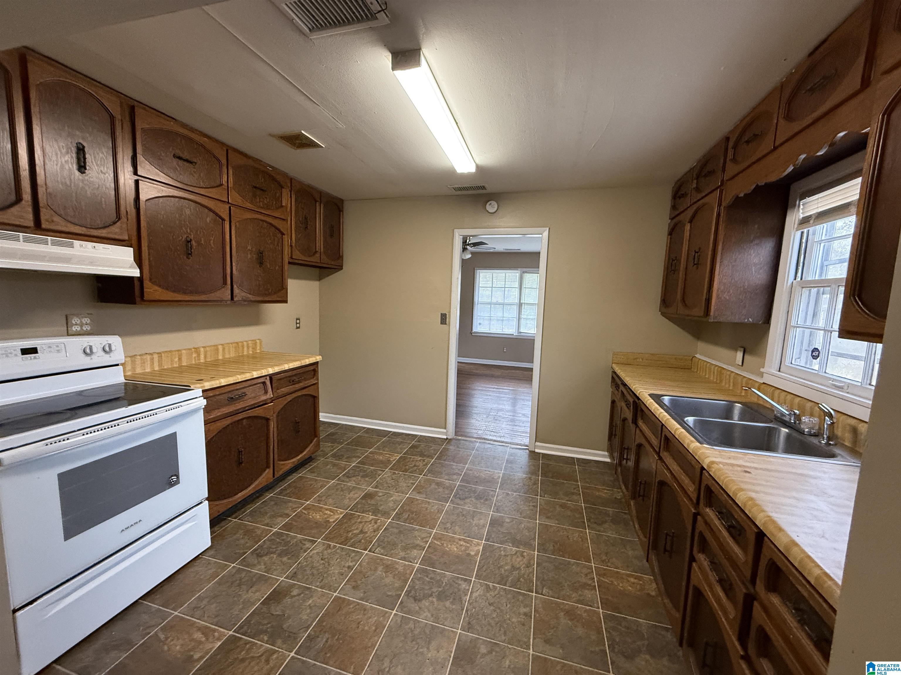 Photo 3 of Single family home for sale at 1161 Bristol Street, Birmingham, AL 35217 | MLS# 21462897 | Listing updated on 2026-08-25